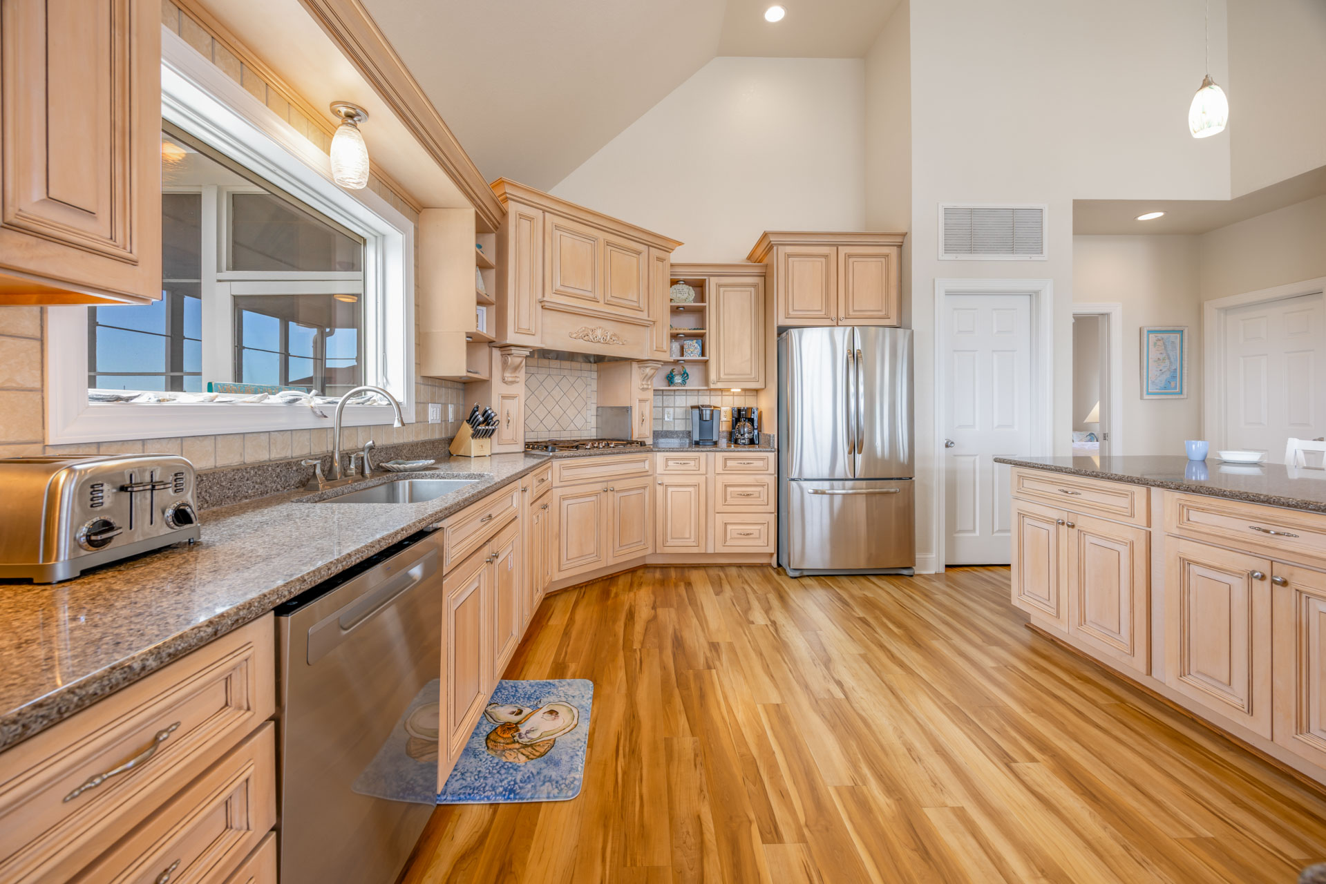 Surf Or Sound Realty 840 Lucky Oyster Kitchen 3