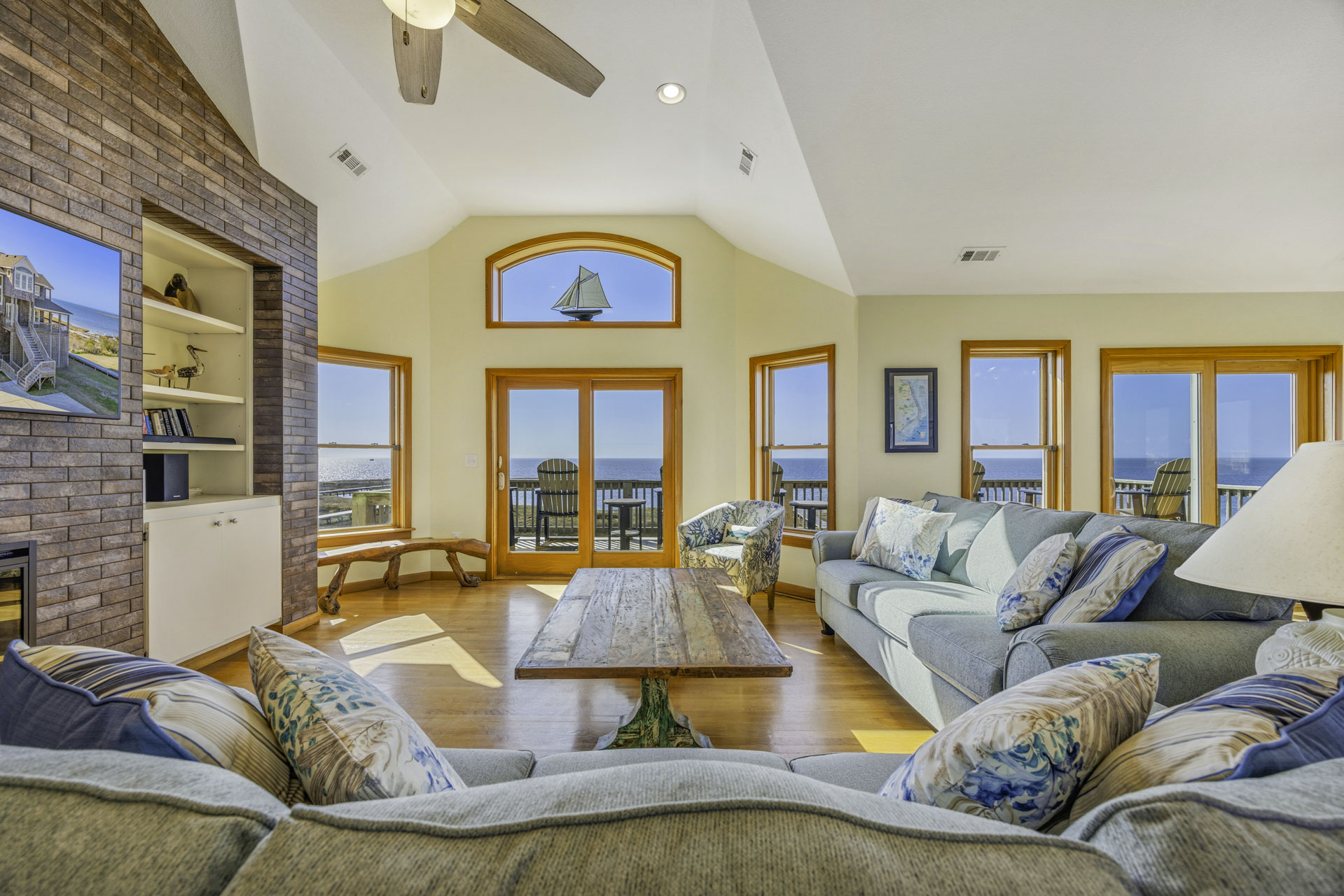 Surf Or Sound Realty 481 Sweet Tranquility Great Room 6