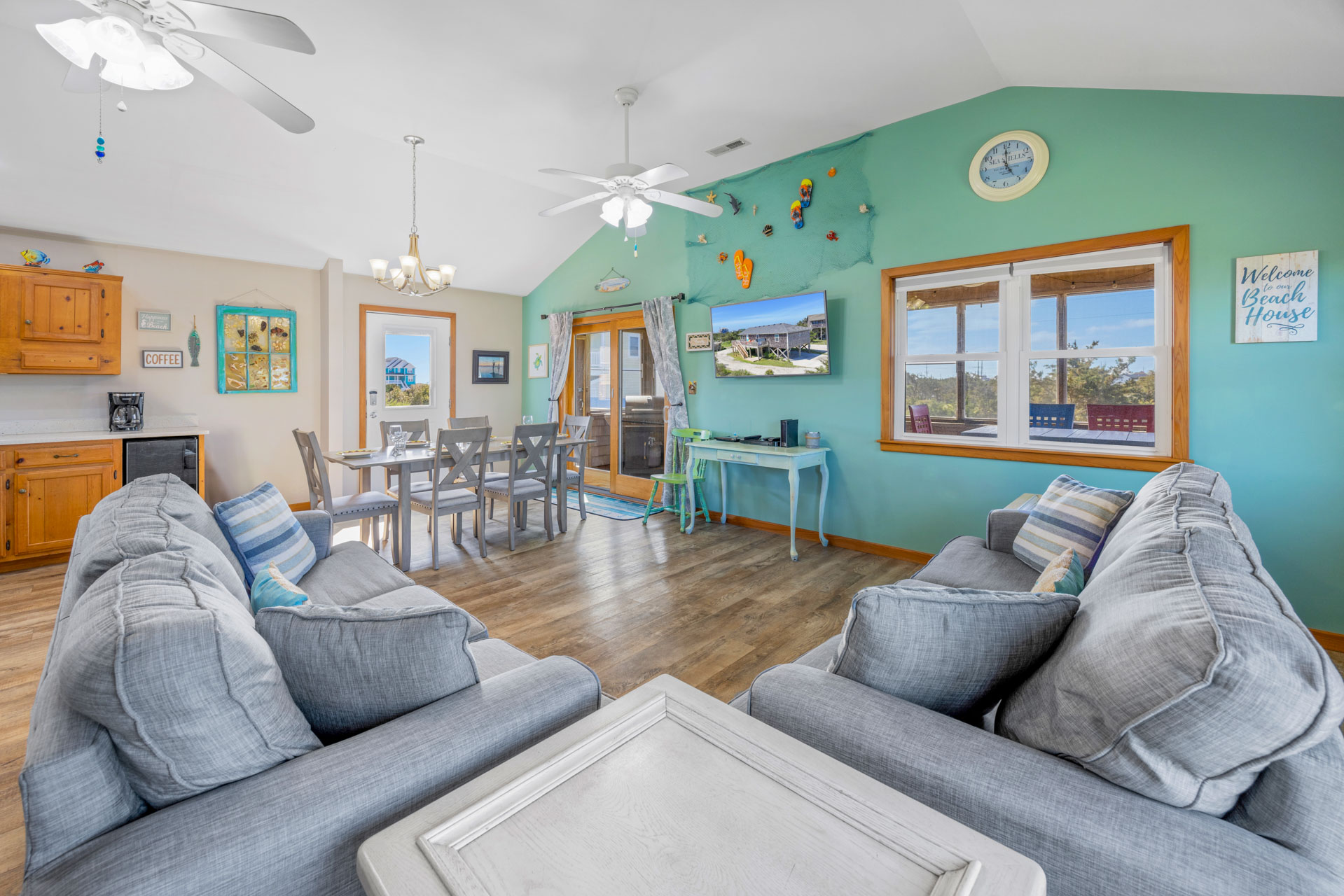 Surf Or Sound Realty 1109 Down By The Dunes Great Room 2