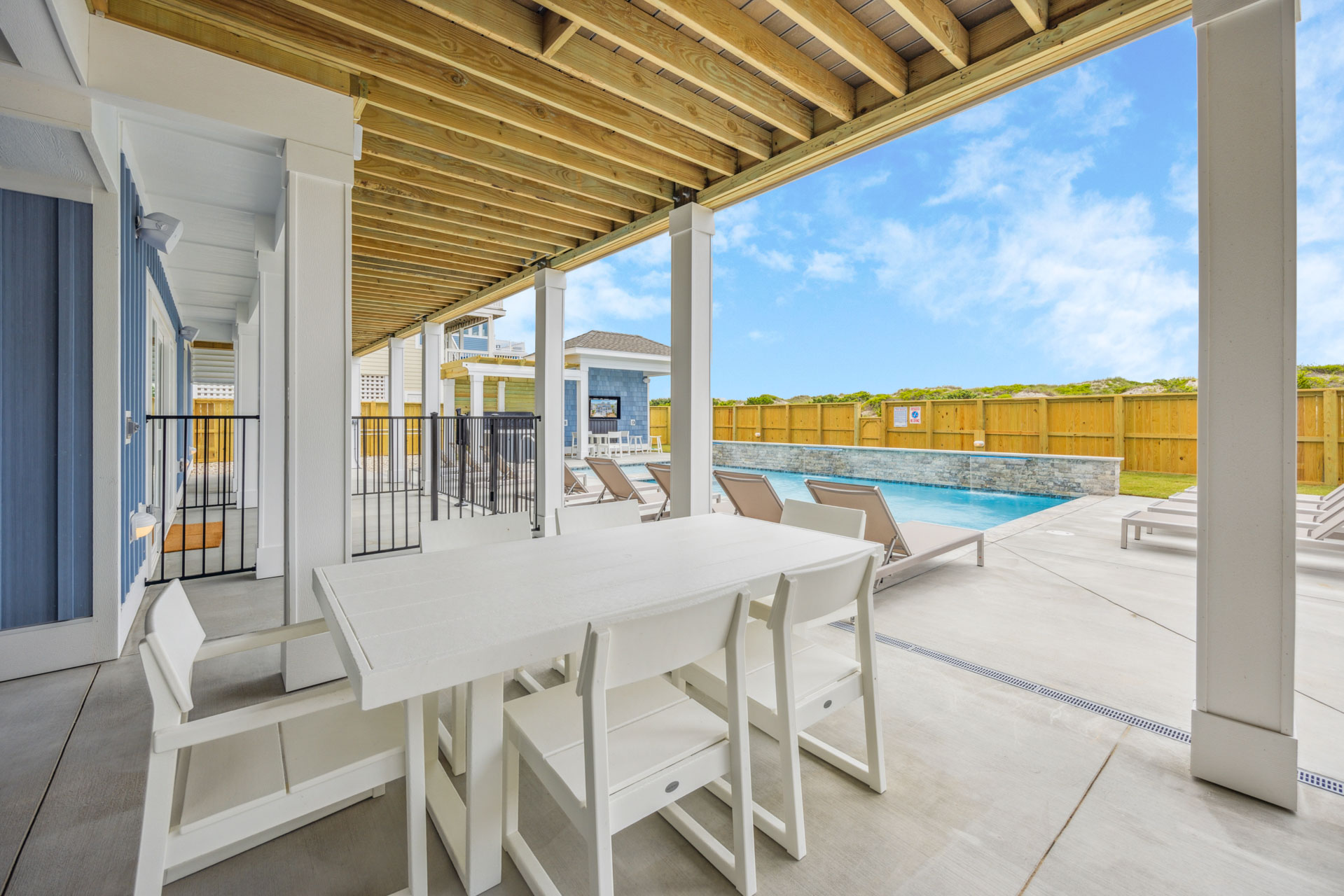 Big Blue - #1174 | Surf or Sound