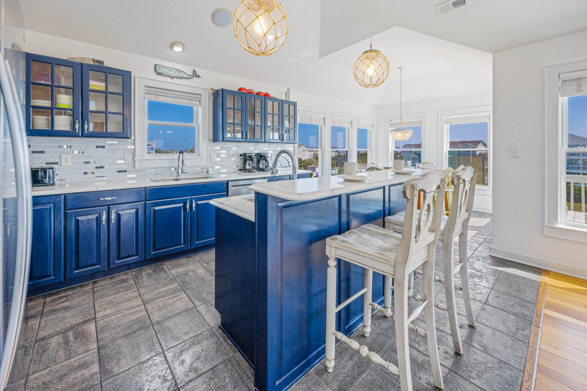 Surf Or Sound Realty 504 Sunny Shores Kitchen 3