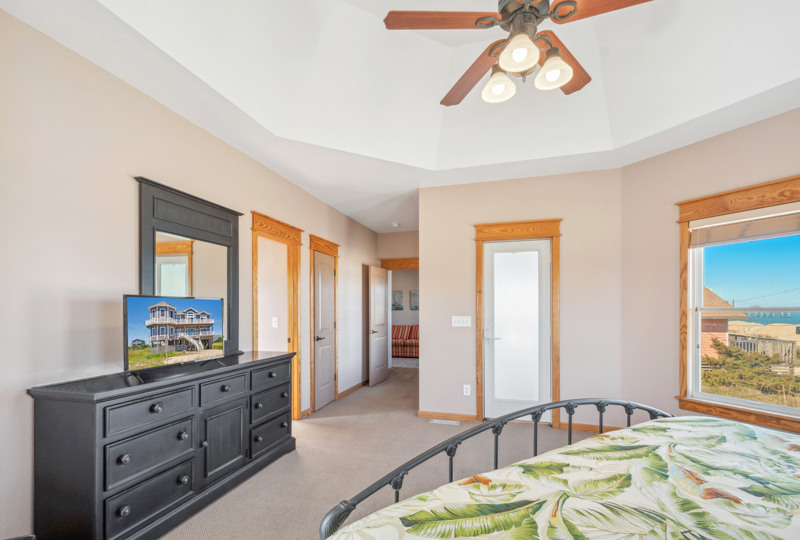 Marooned 893 Surf or Sound