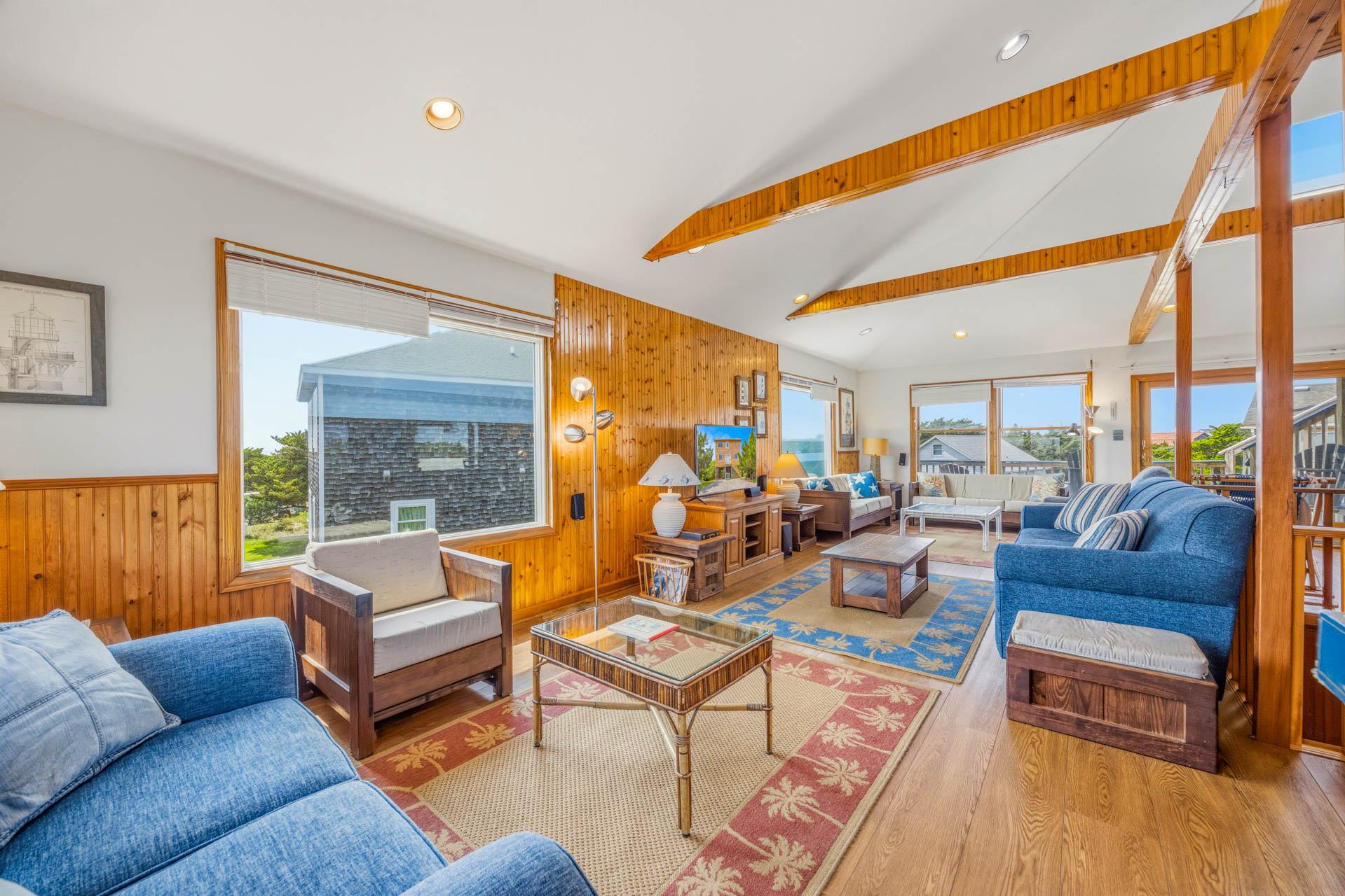 Surf Or Sound Realty 824 Sun Kist Great Room 1