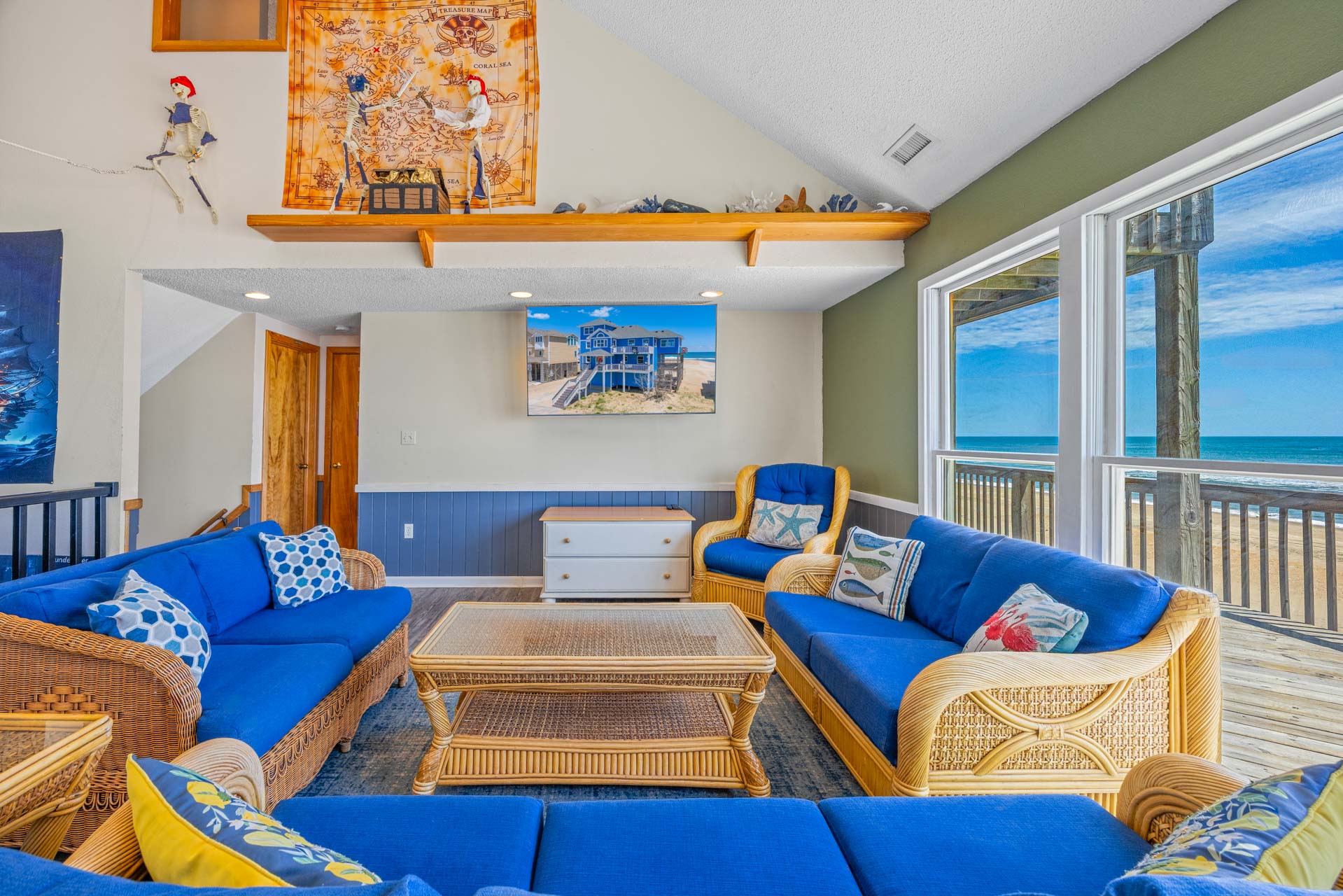 Surf Or Sound Realty 1111 Beachfront Pirates Great Room 3