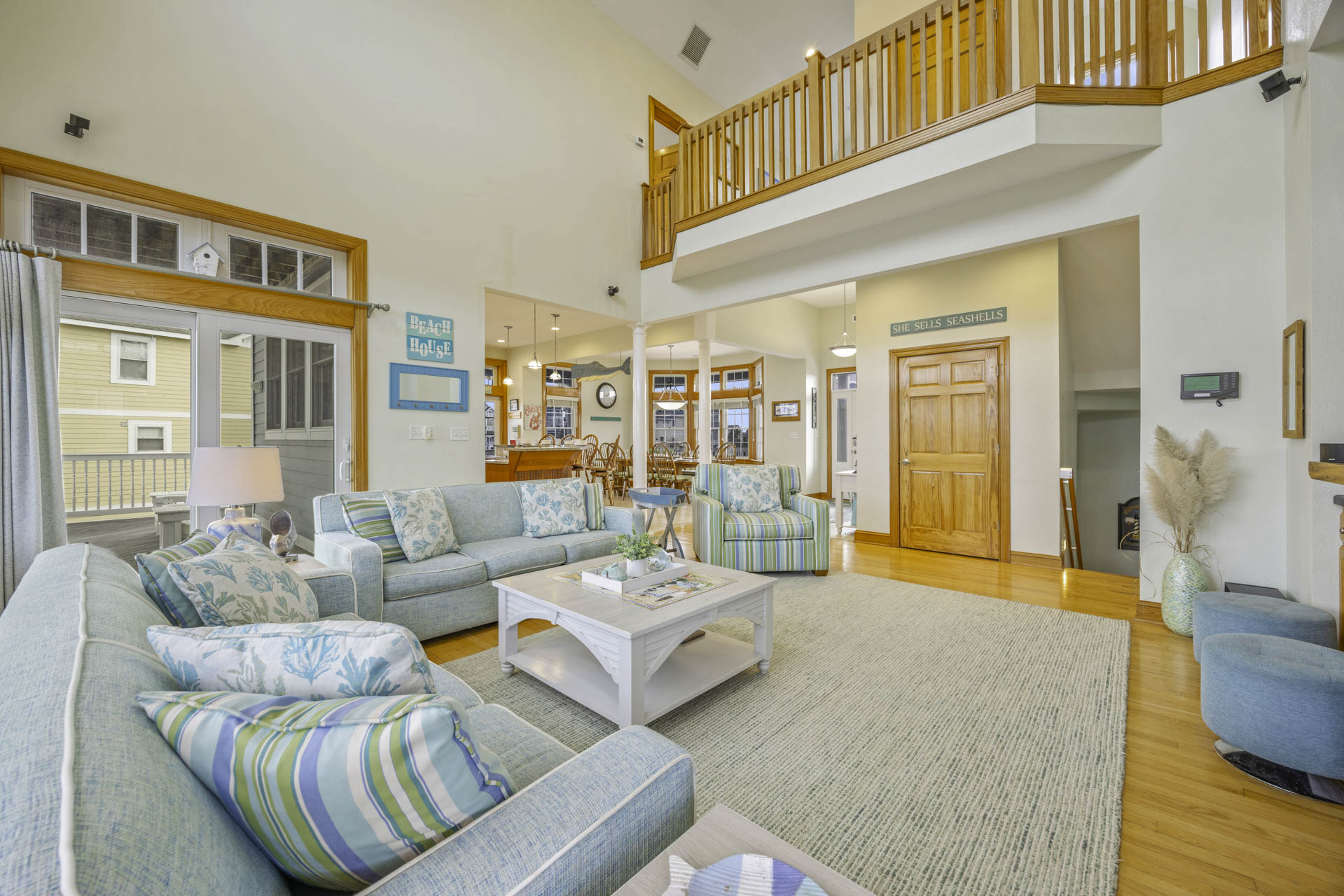 Surf Or Sound Realty 591 Miss Cape May Great Room 3