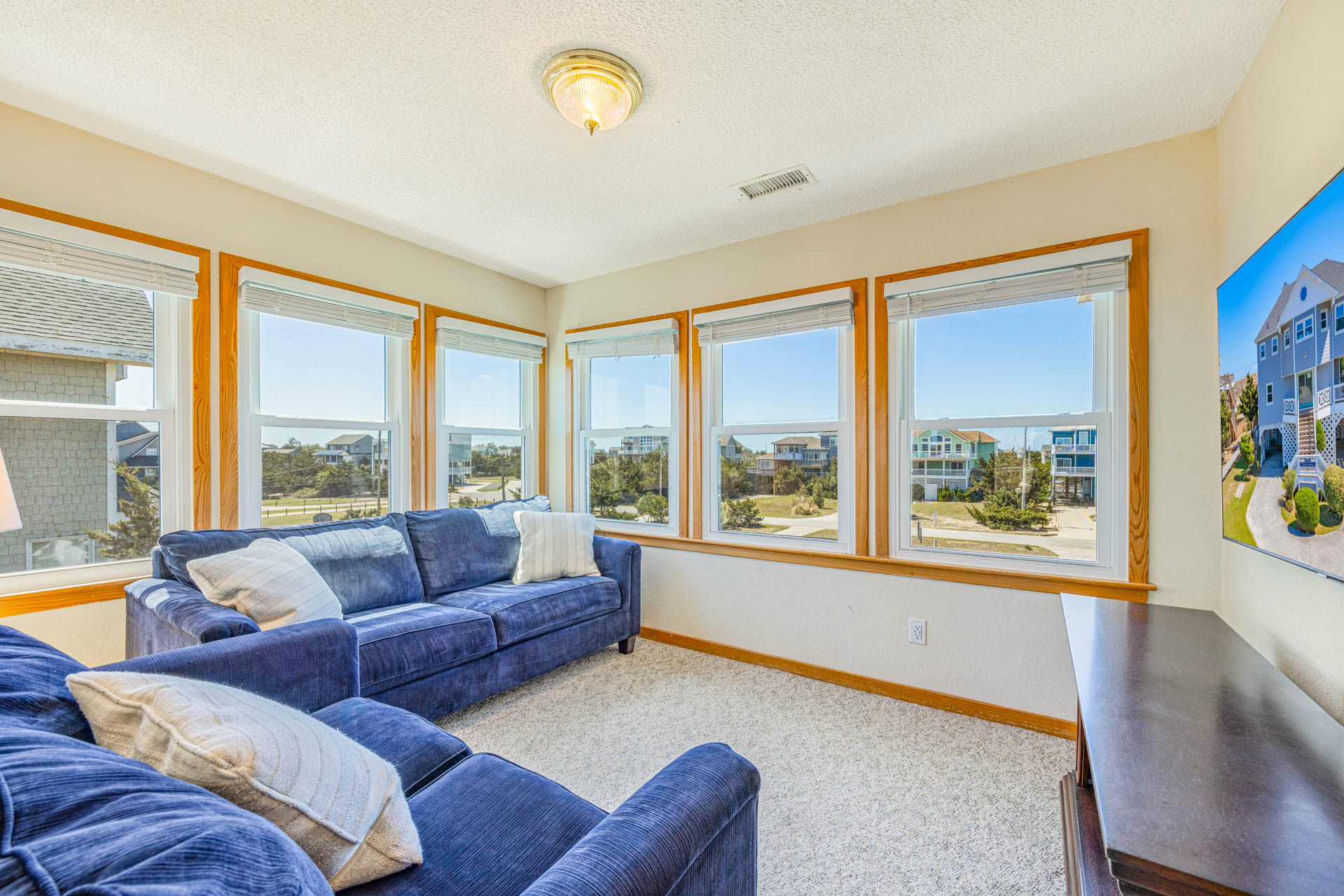 Surf Or Sound Realty 1208 Tranquil Waves Media Room