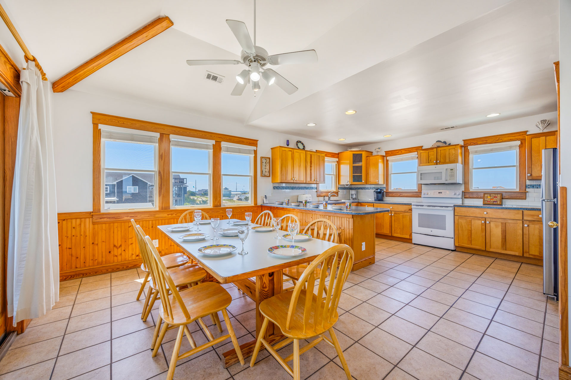 Surf Or Sound Realty 870 Two Sons Dining Area 1