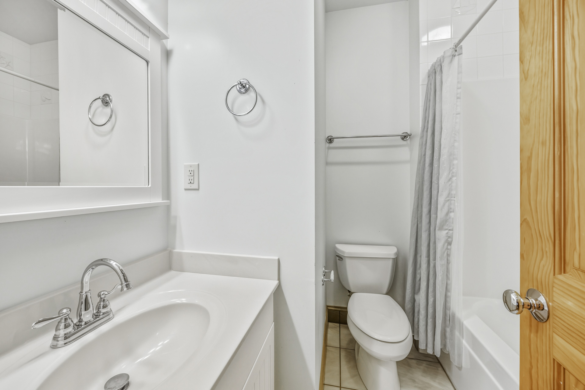 Surf Or Sound Realty 270 Seagate Station Bedroom 3 2