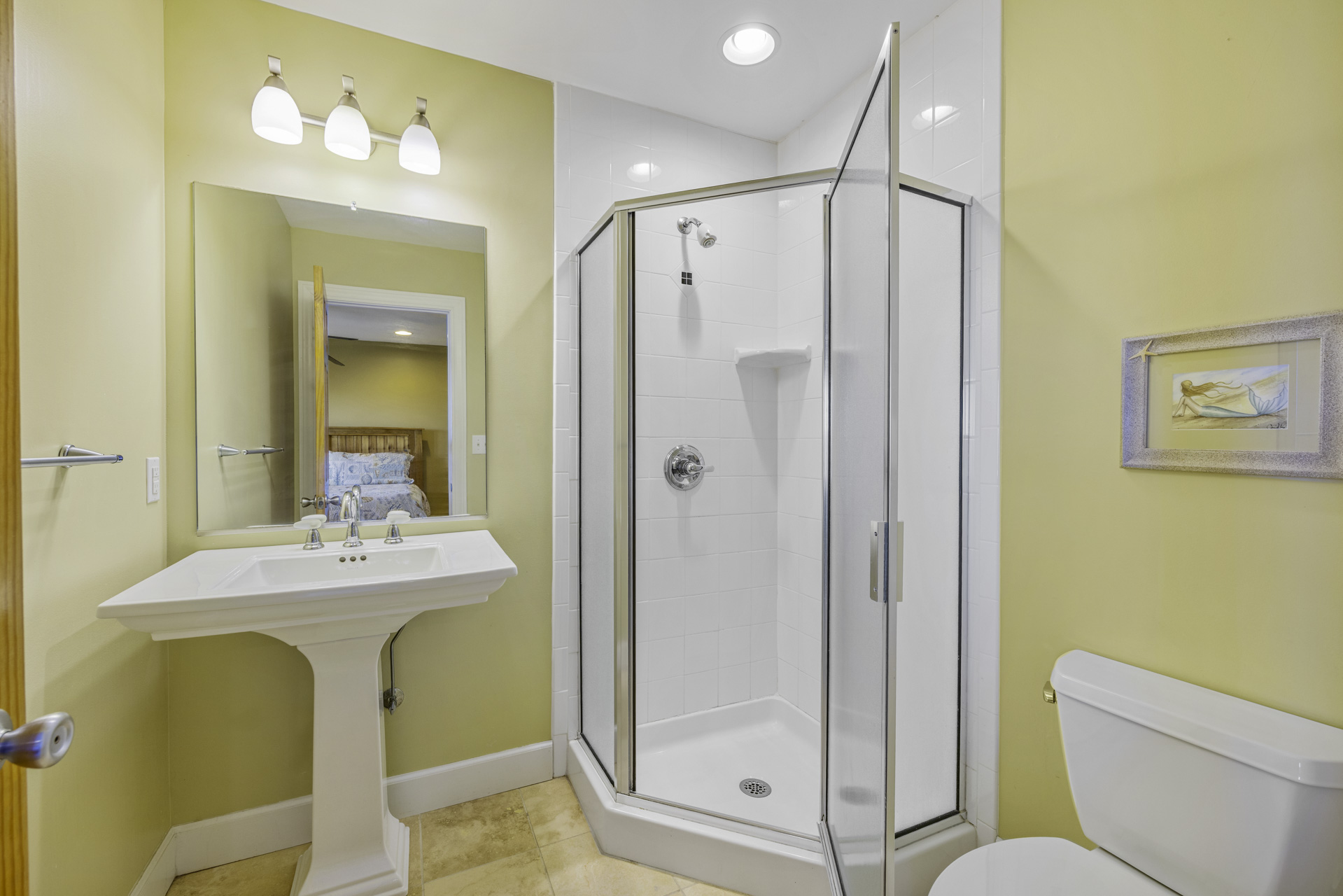 Surf Or Sound Realty 679 Sea Glass Bedroom 5 3