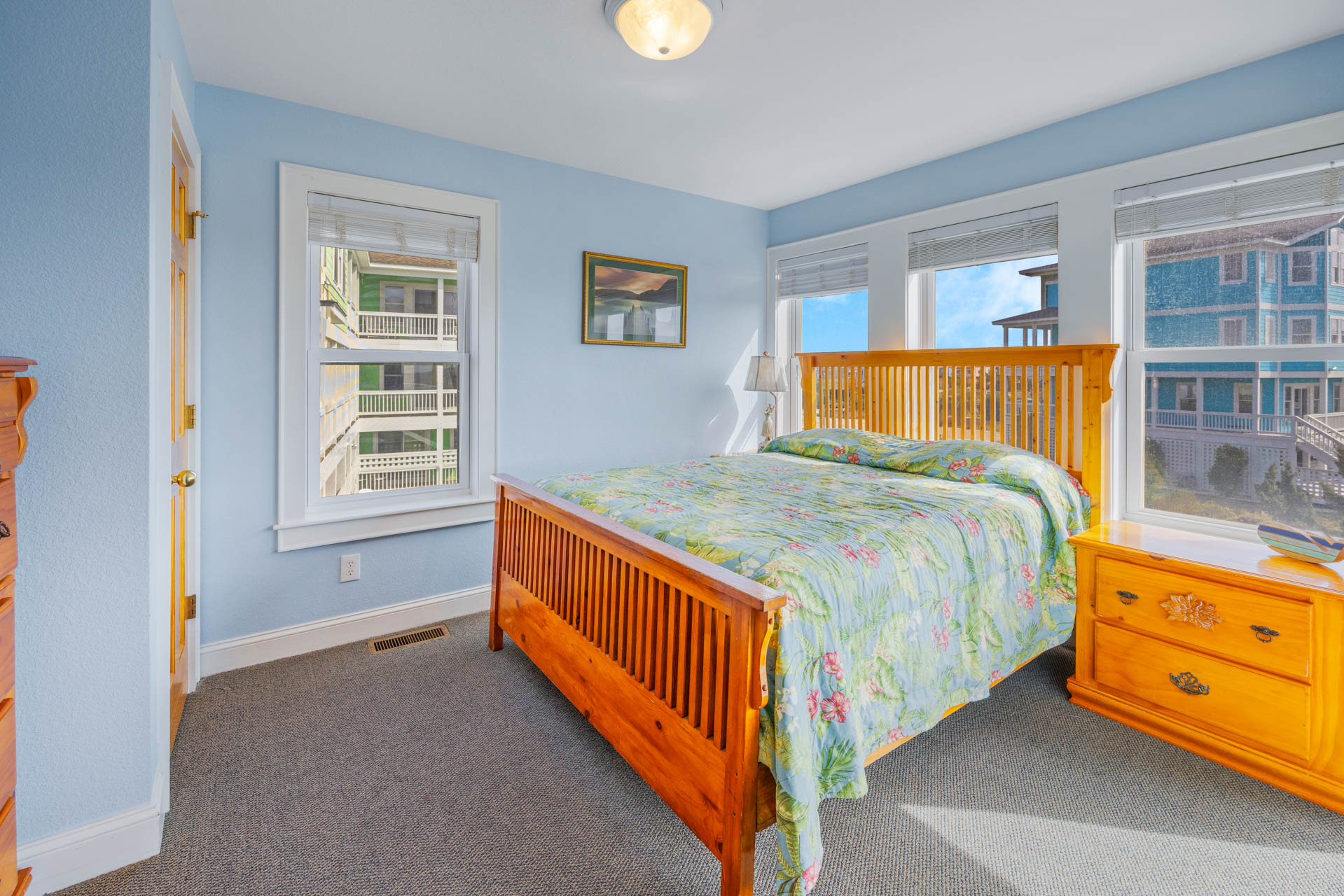 Surf Or Sound Realty 595 Tropical Paradise Bedroom 5 1