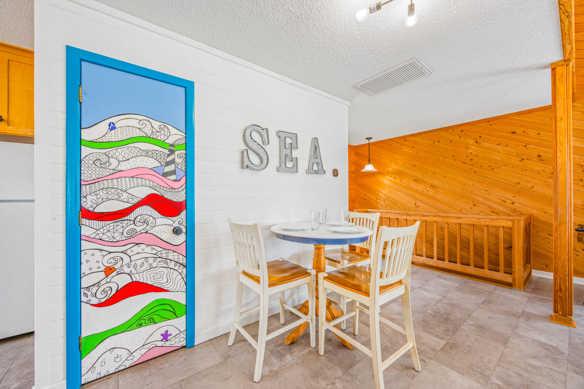 Surf Or Sound Realty 1216 Seaglasses Dining Area 5
