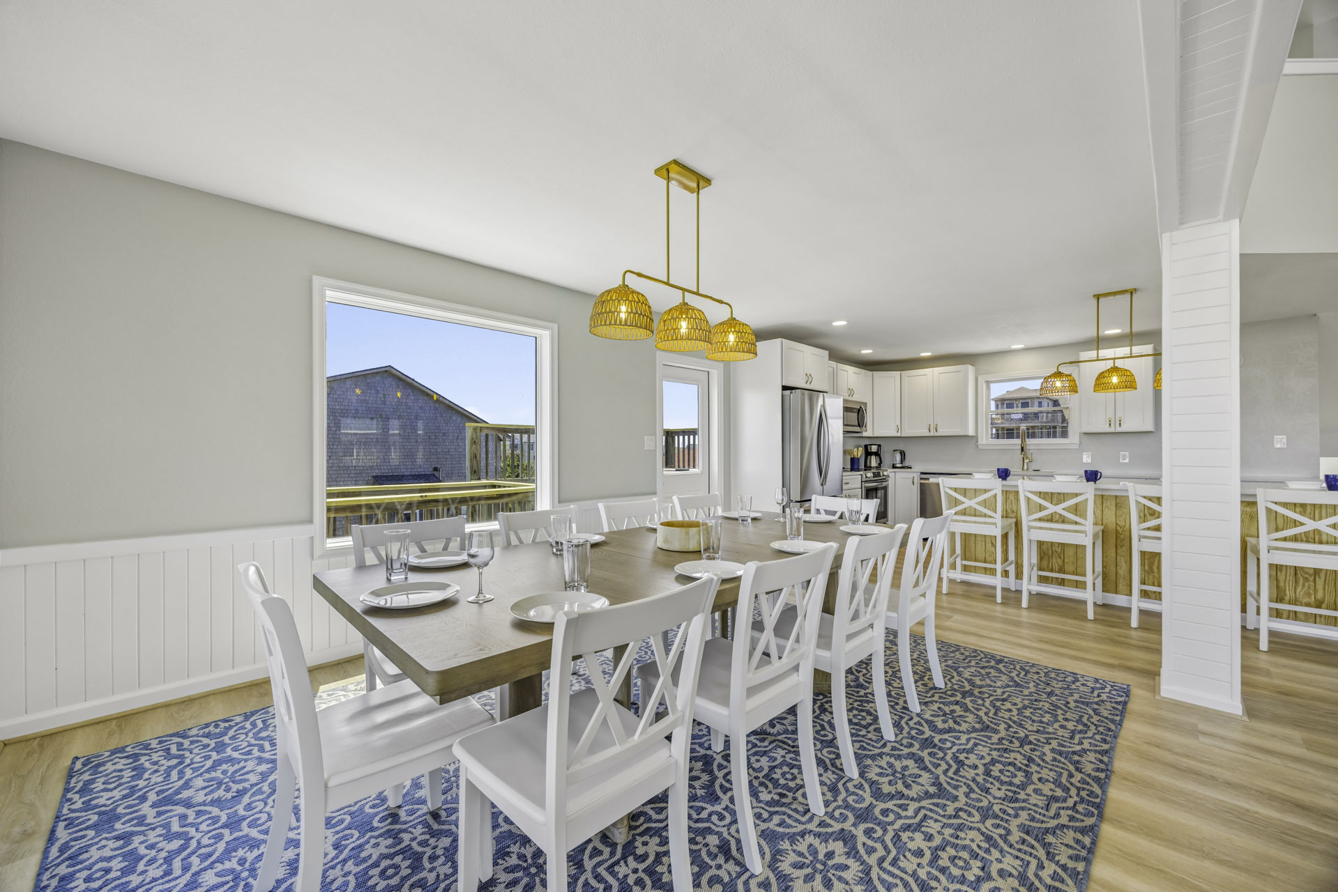Surf Or Sound Realty 85 Suntana Dining Area 1