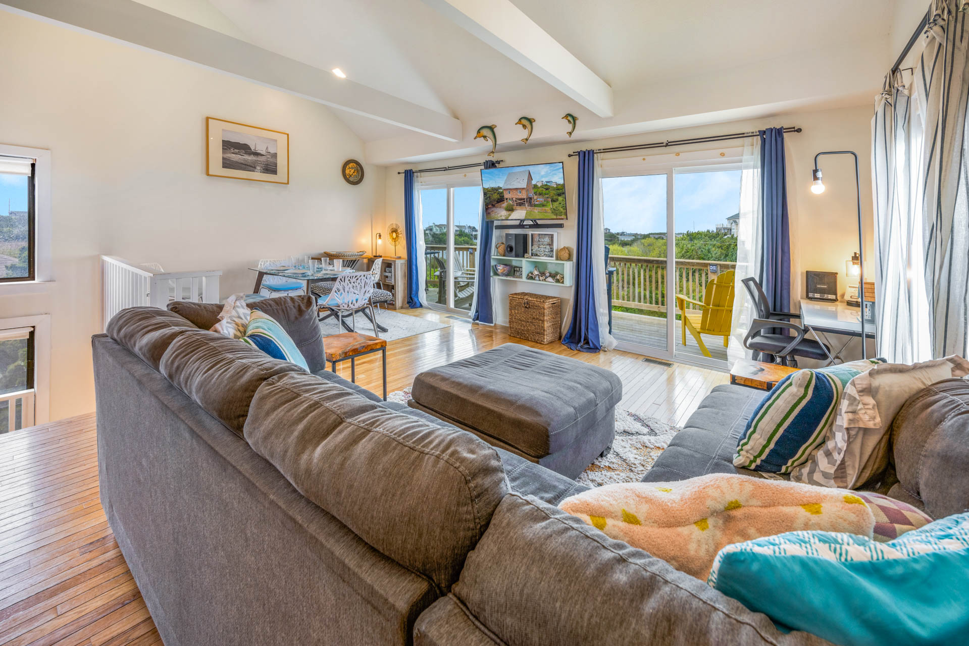 Surf Or Sound Realty 960 Osprey Great Room 2