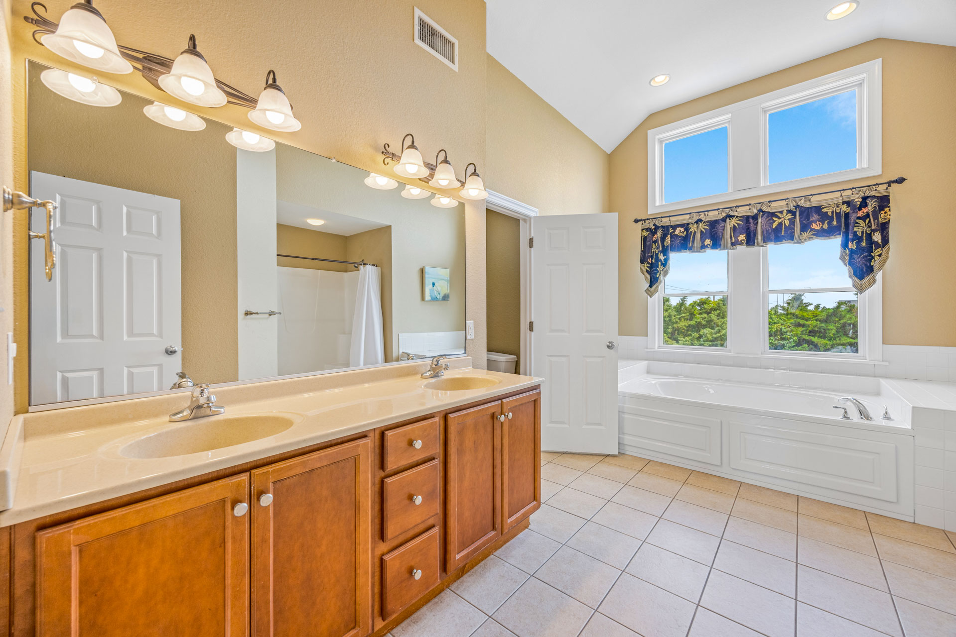 Surf Or Sound Realty 786 Medley Paradise Bedroom 1 3
