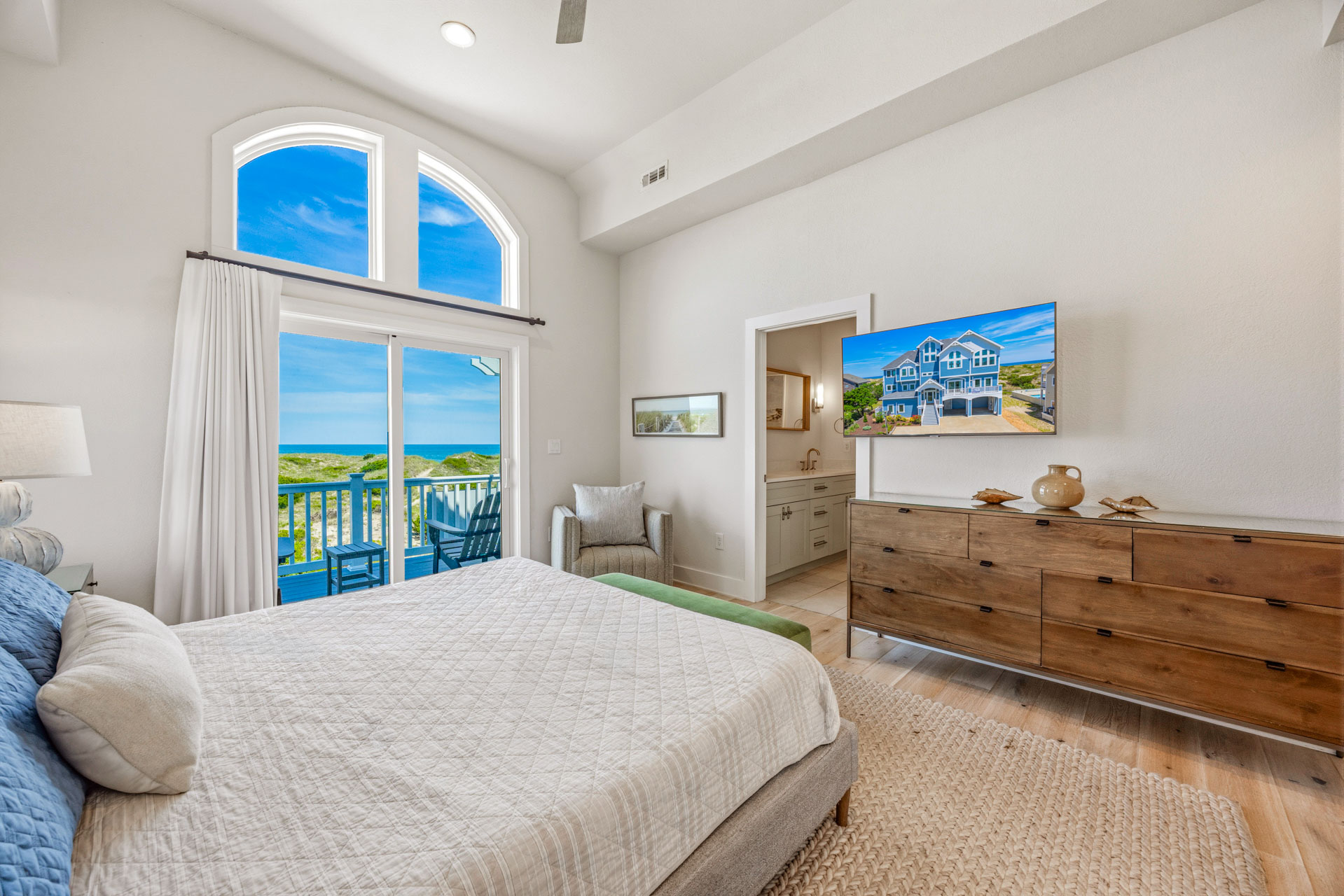 Surf Or Sound Realty 652 Castlemere Bedroom 1 2