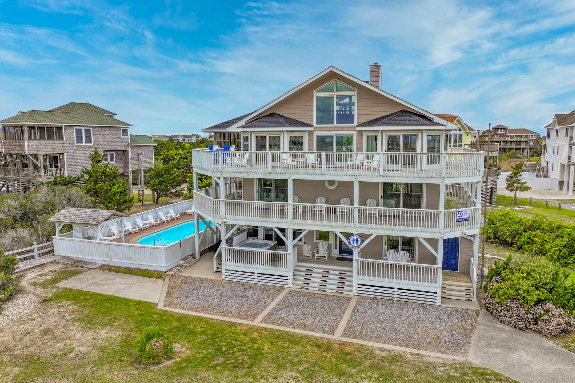 Surf Or Sound Realty 638 The Hatteras House Exterior 2