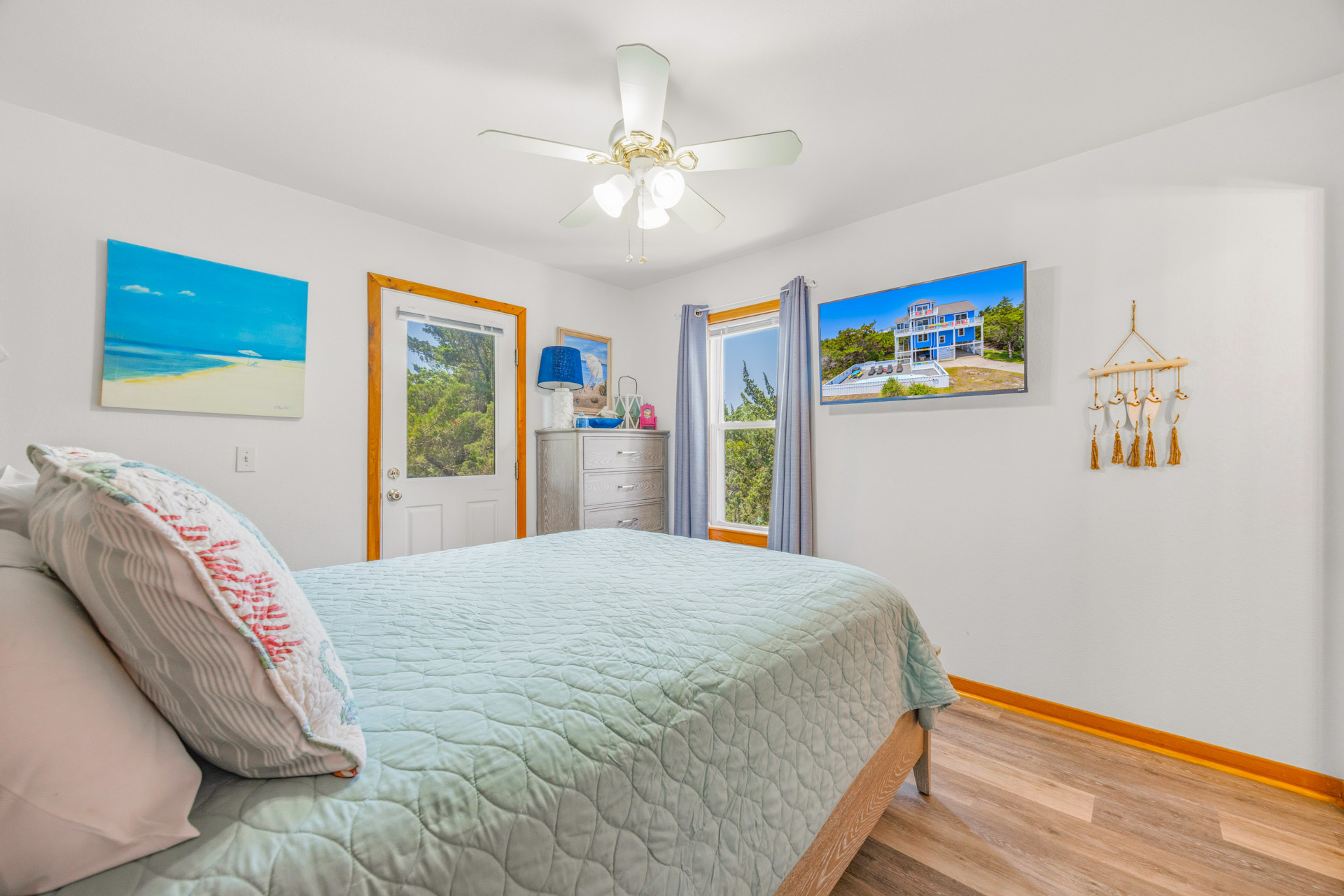 Surf Or Sound Realty 947 Creative Image Bedroom 2 1