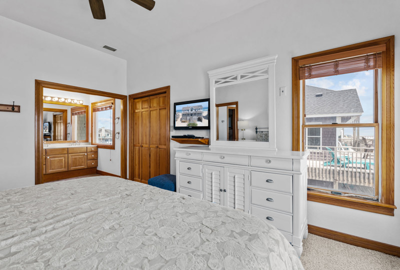 Moonglade 1 Surf or Sound