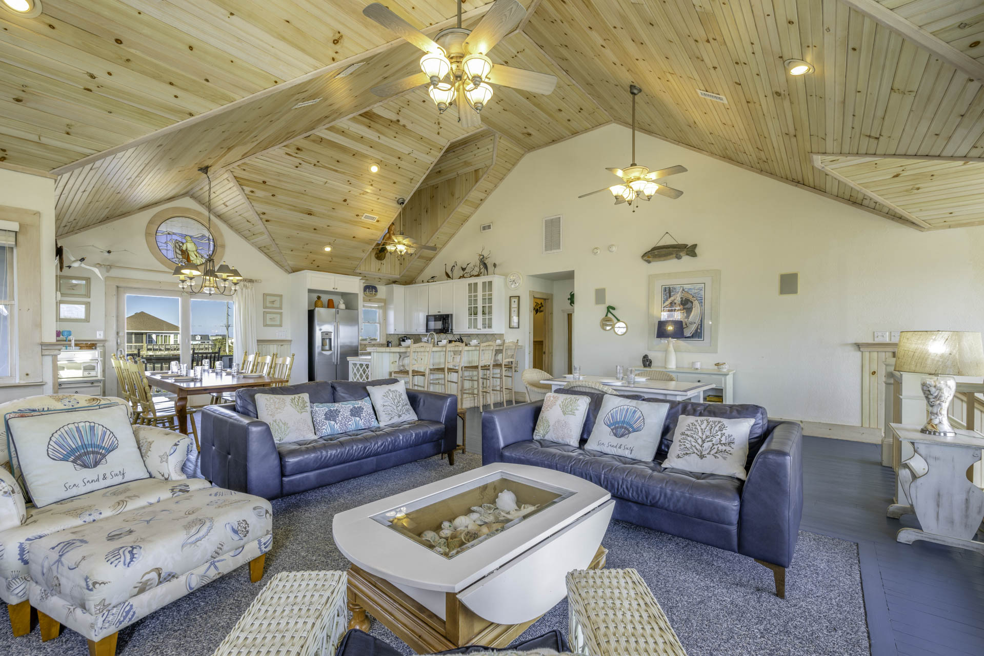 Surf Or Sound Realty 1232 Hatteras Memories Great Room 2