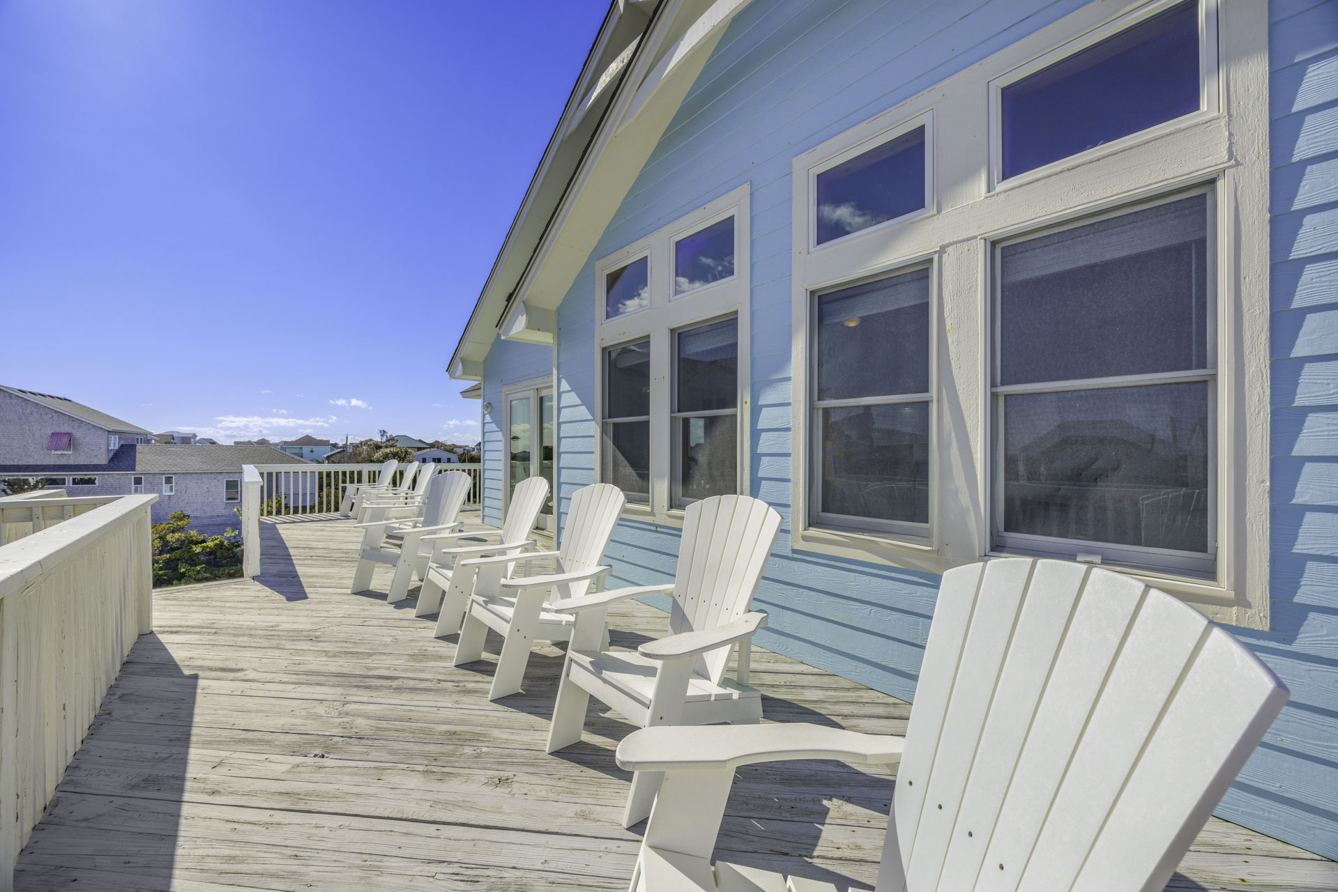 Surf Or Sound Realty 201 Blue Waves Deck 4