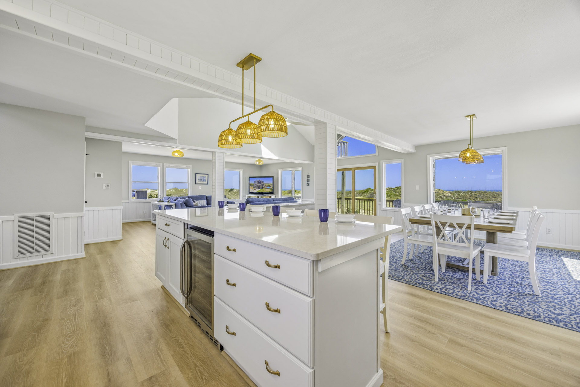 Surf Or Sound Realty 85 Suntana Kitchen 6