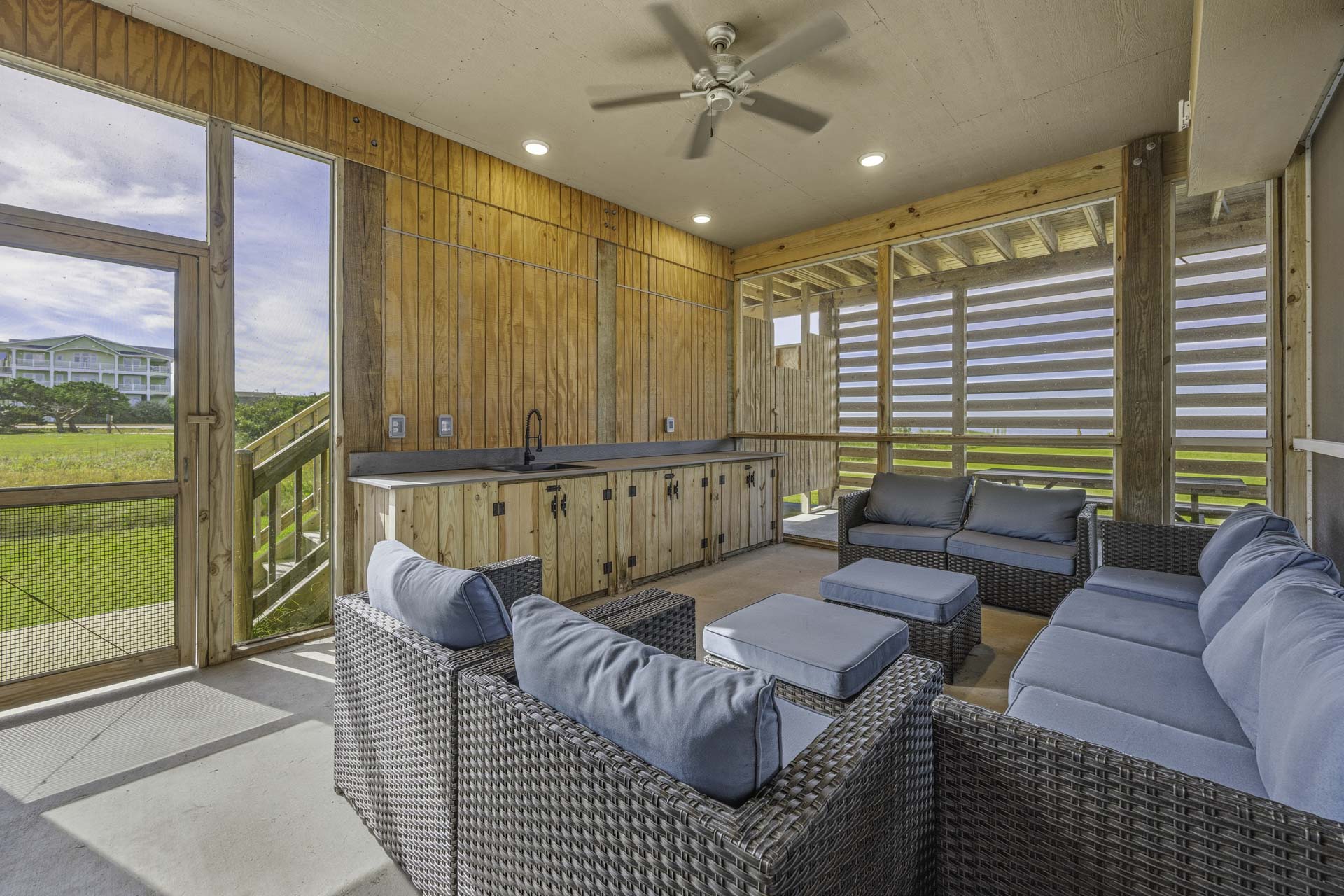 Surf Or Sound Realty 1168 Golden Hour On The Sound Patio 1