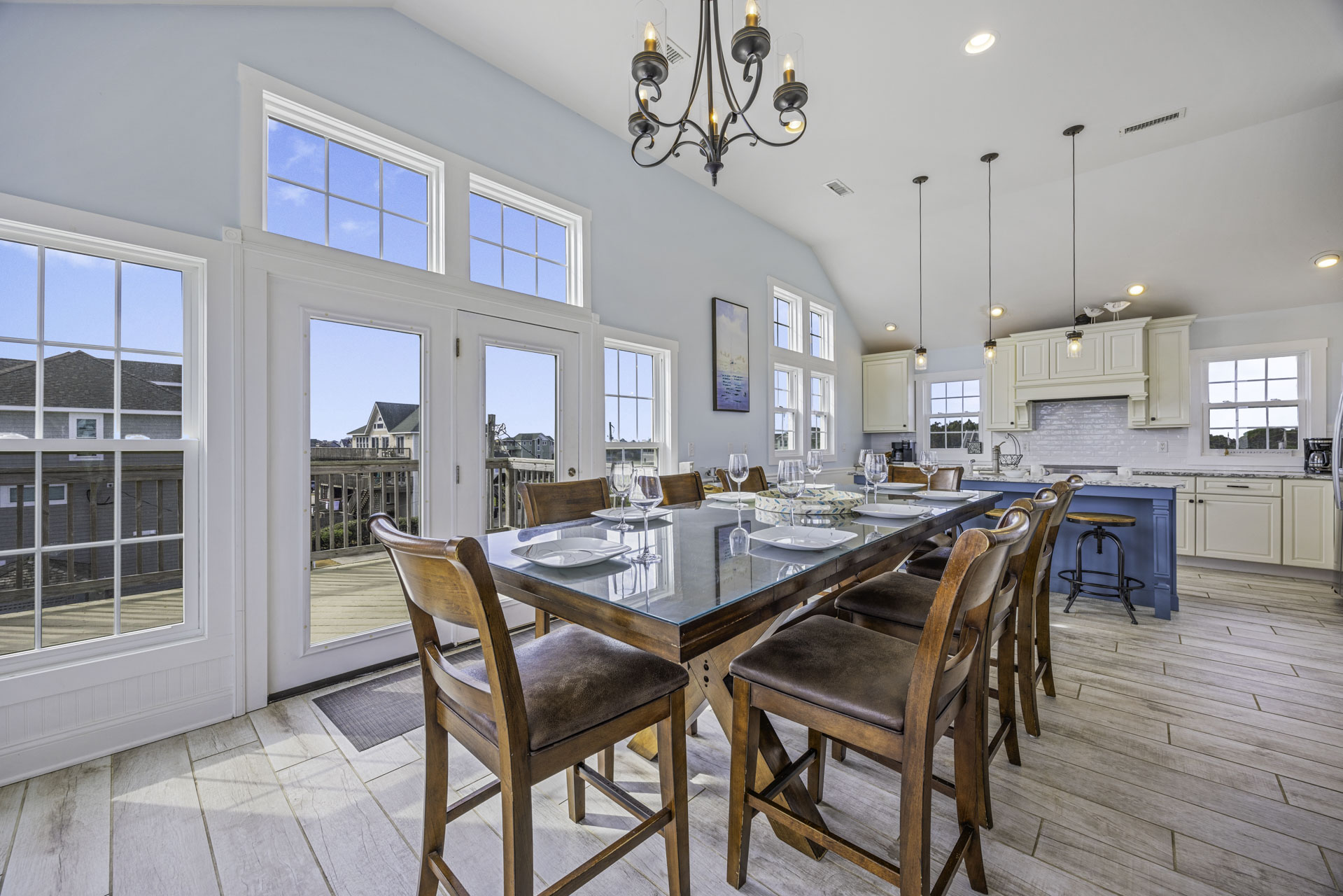 Surf Or Sound Realty 1231 Rise N Shine Dining Area 1