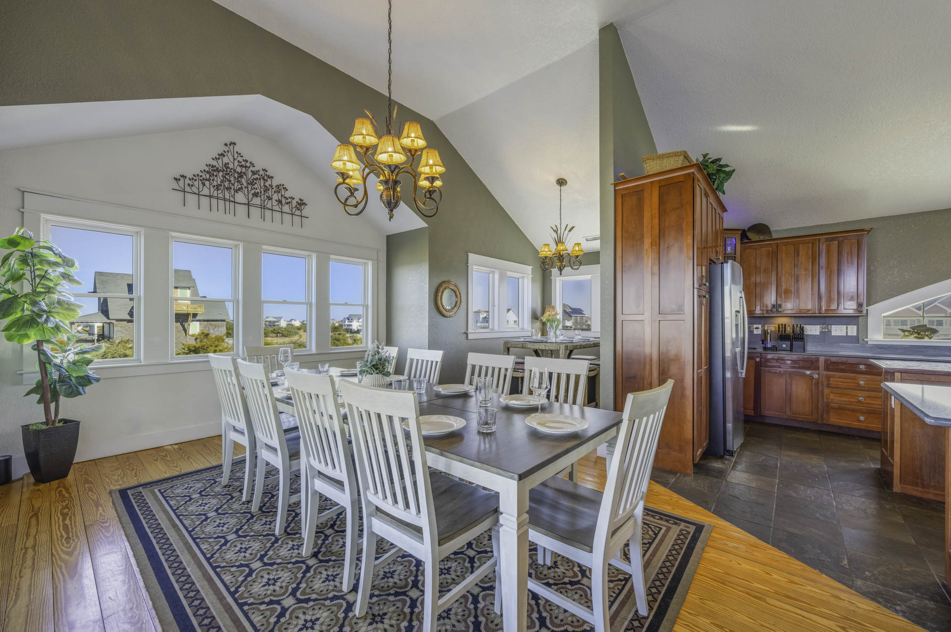 Surf Or Sound Realty 438 Sounds Terrific Dining Area 2