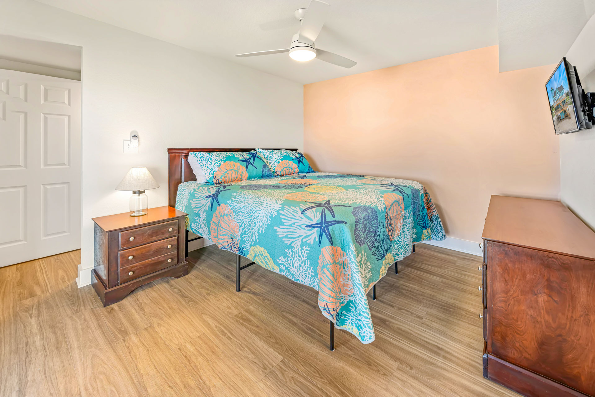 Surf Or Sound Realty 180 Perfect Peace Bedroom 6 2