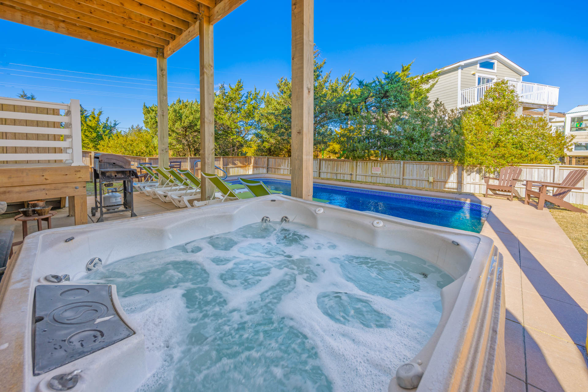 Surf Or Sound Realty 1219 Lunasea Hot Tub 2