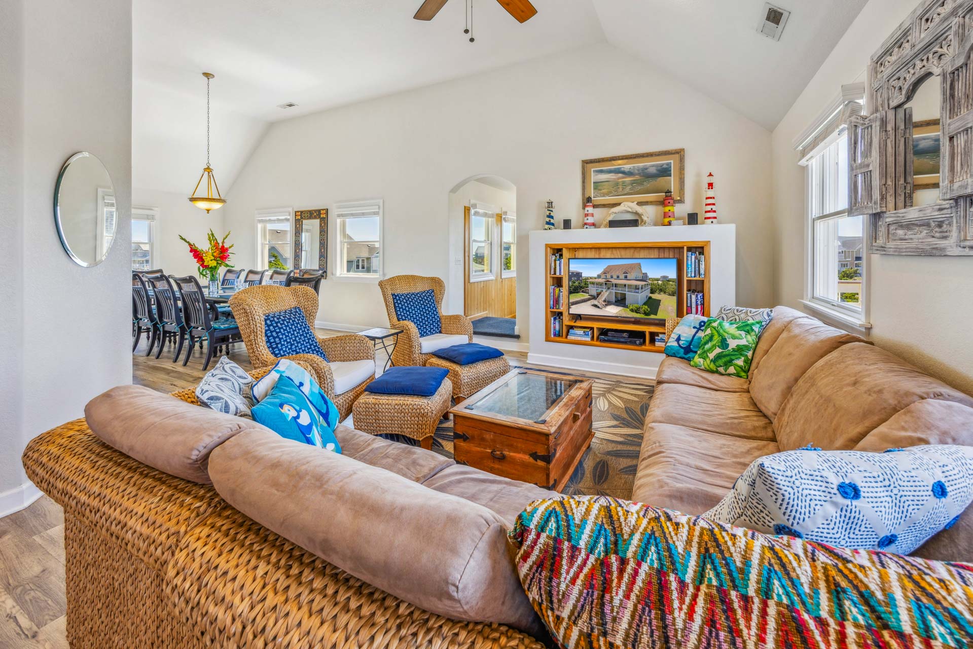 Surf Or Sound Realty 660 Beach Music Great Room 1