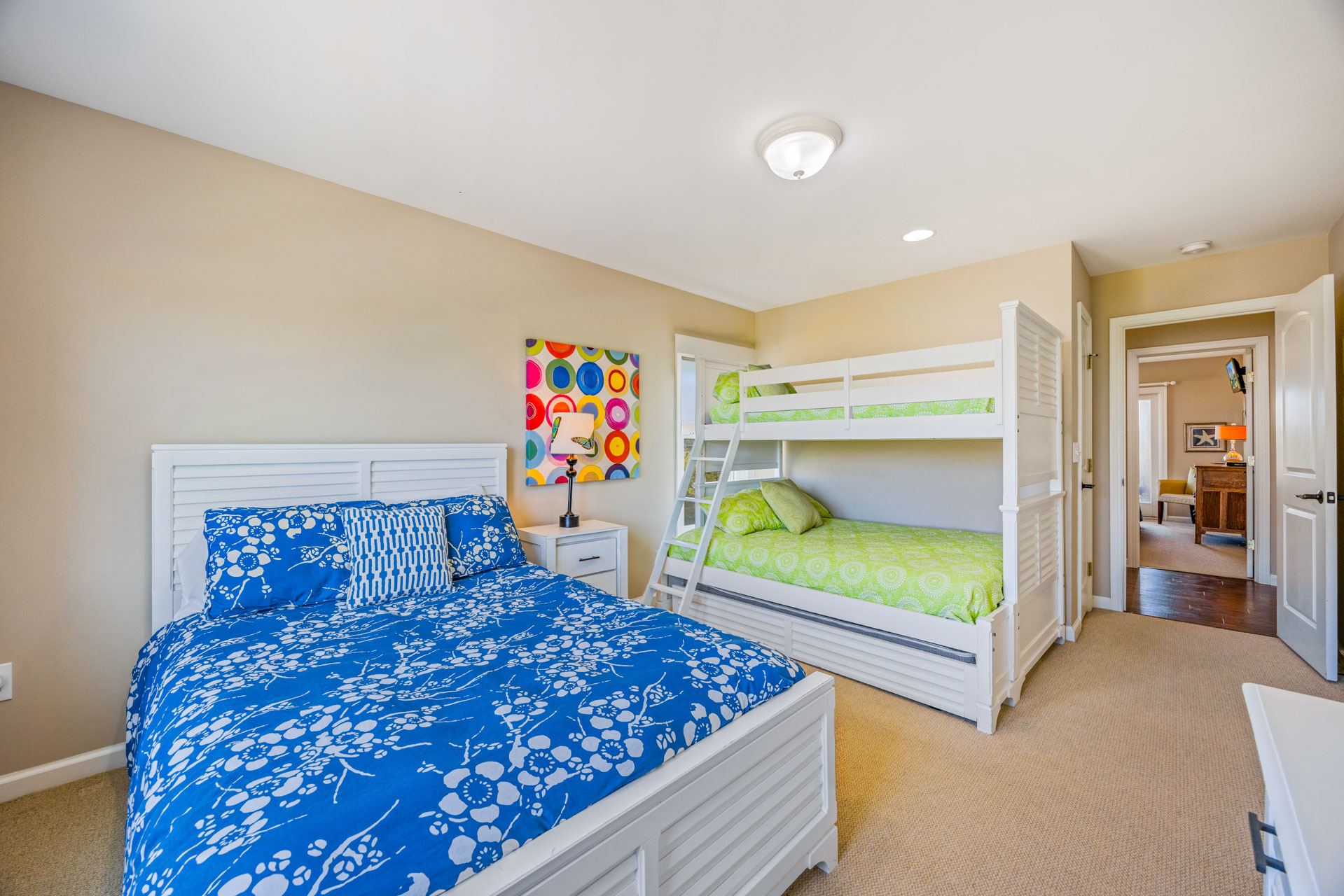 Surf Or Sound Realty 734 Hi View Bedroom 4 2