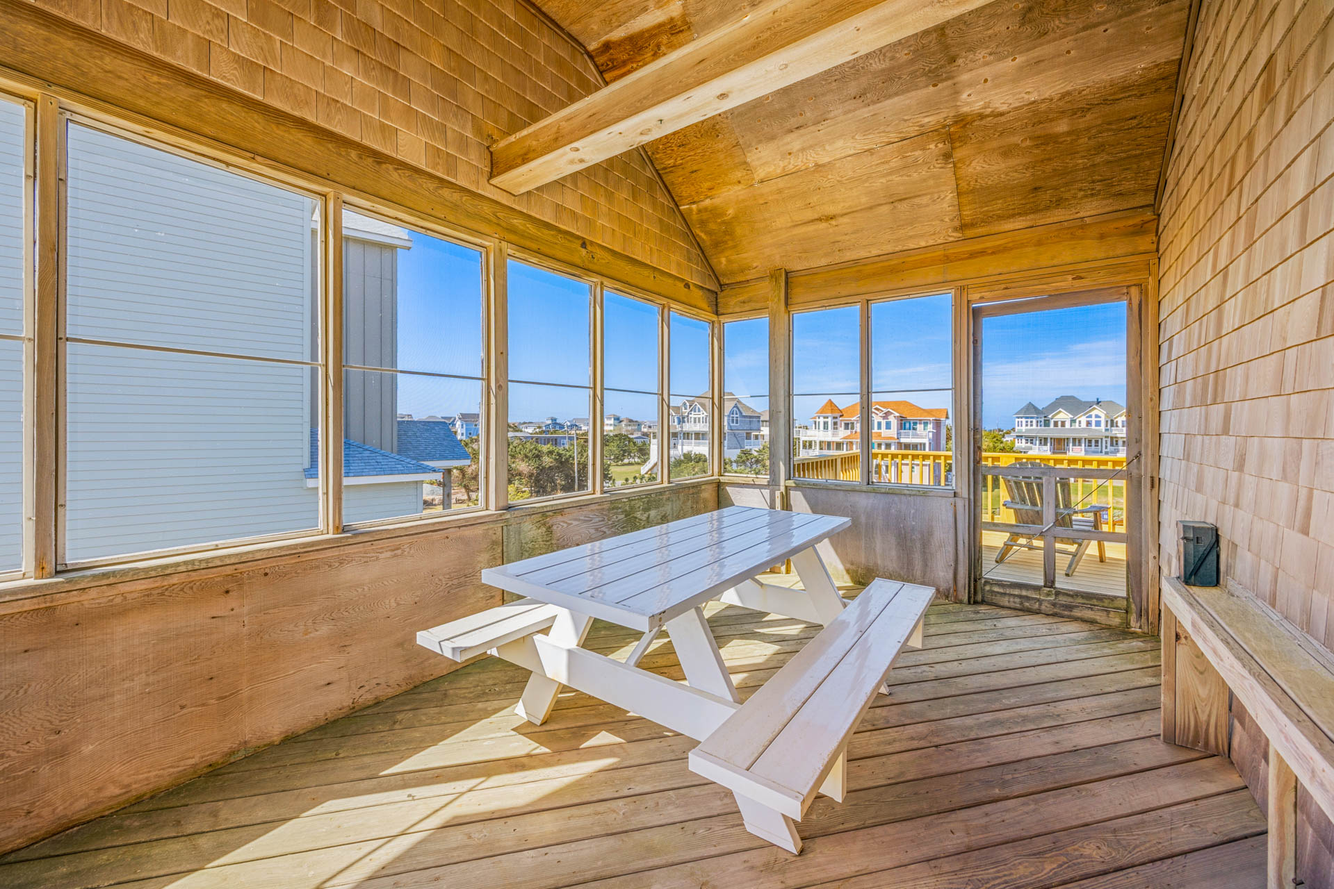 Surf Or Sound Realty 1041 Big Wednesday Screened Porch