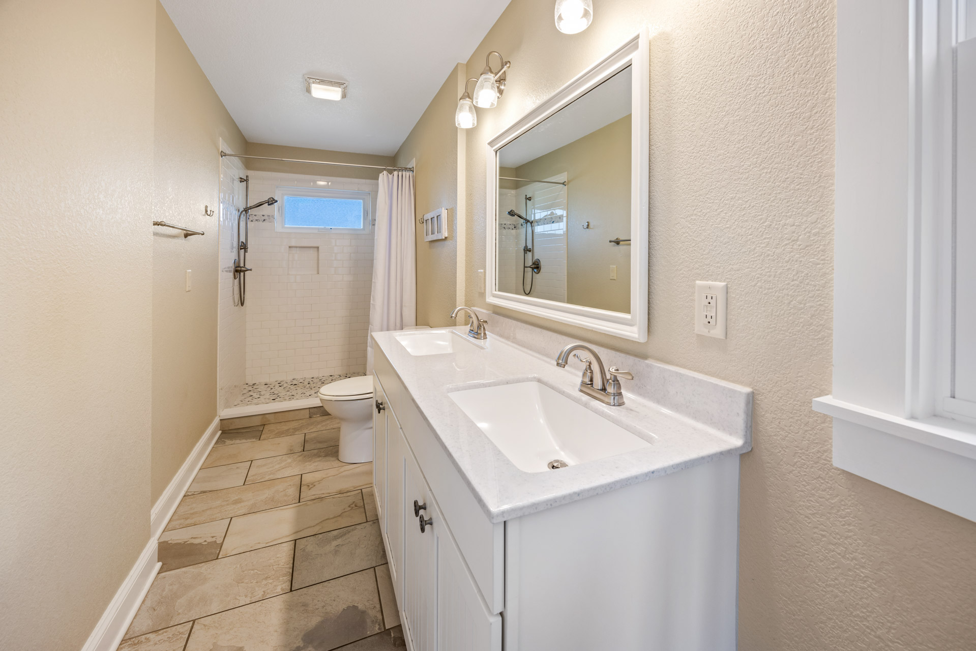 Surf Or Sound Realty 858 Rain Dance Bedroom 6 3