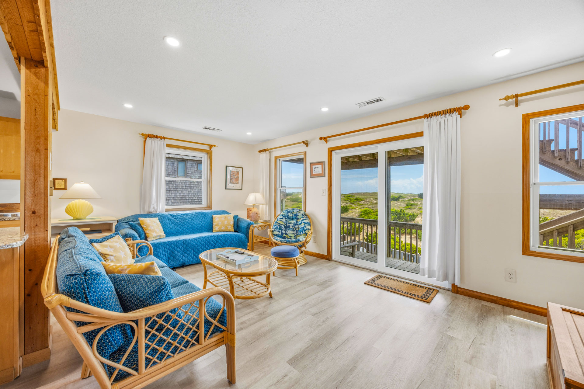 Surf Or Sound Realty 436 Ocean Lady Great Room 1