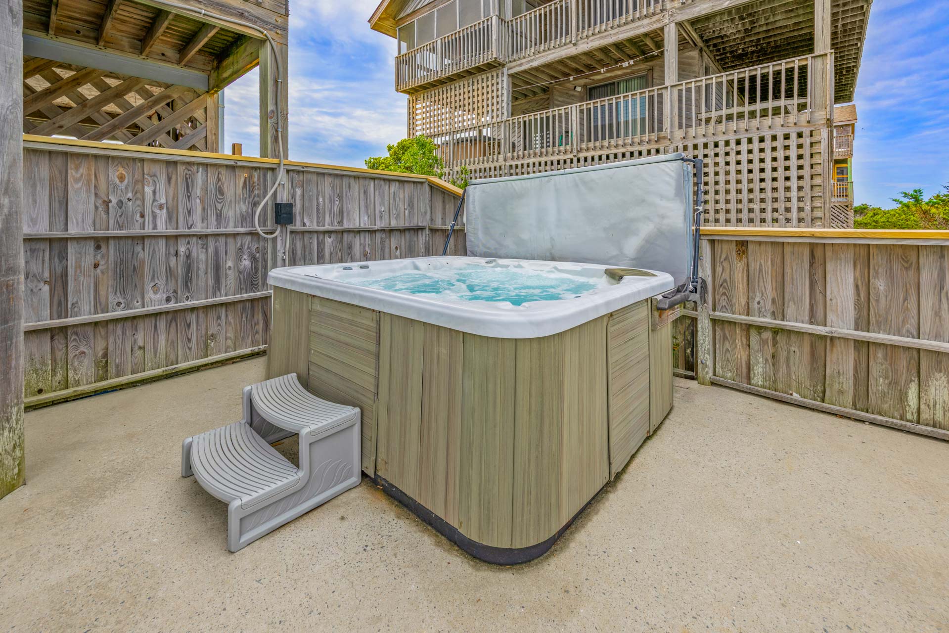 Surf Or Sound Realty 1028 Southern Exposure Hot Tub 1