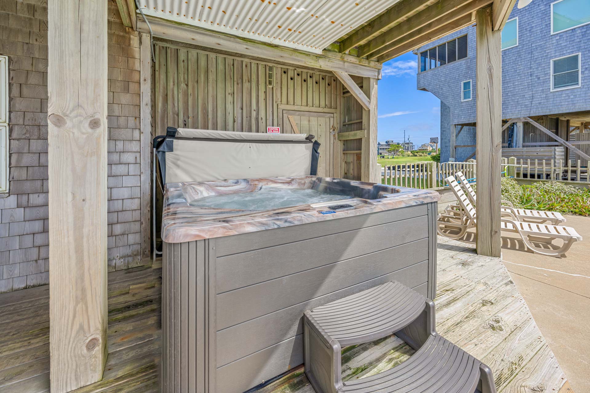 Surf Or Sound Realty 766 Surf's Up Hot Tub 2