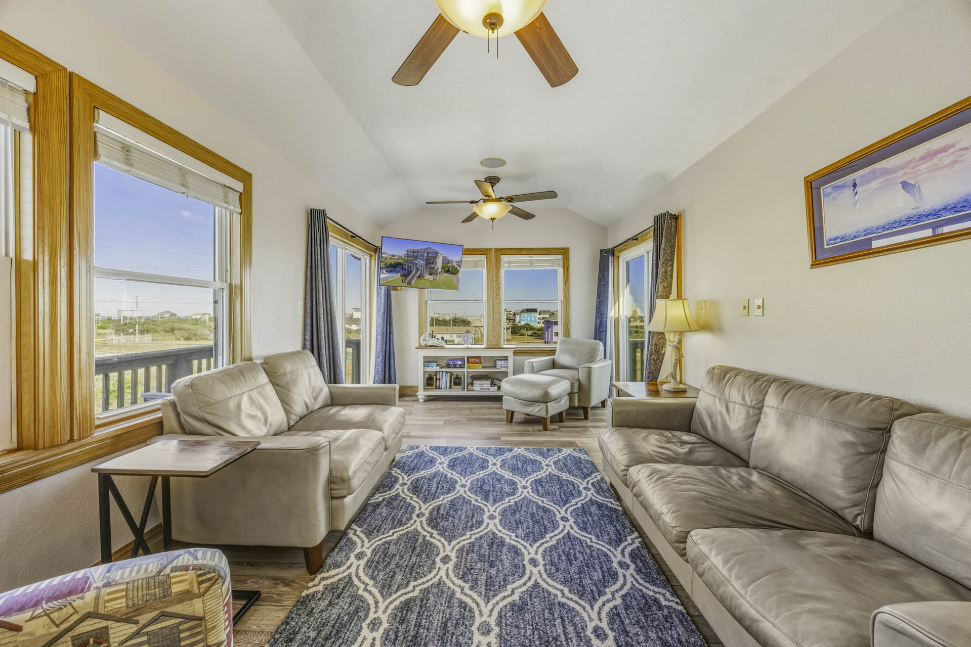 Surf Or Sound Realty 1233 High Tide Haven Great Room 2