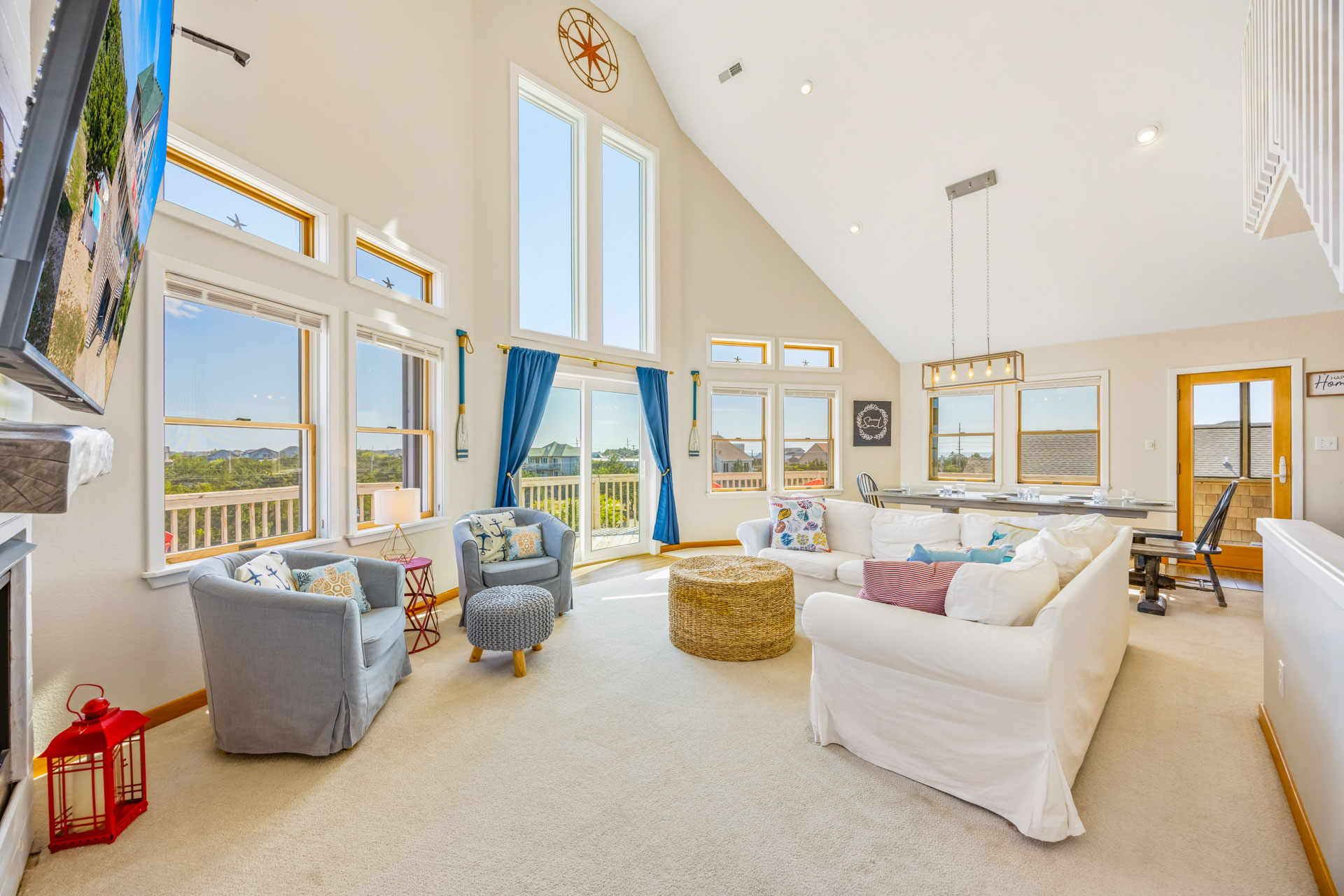 Surf Or Sound Realty 915 Smores And Shores Great Room 4