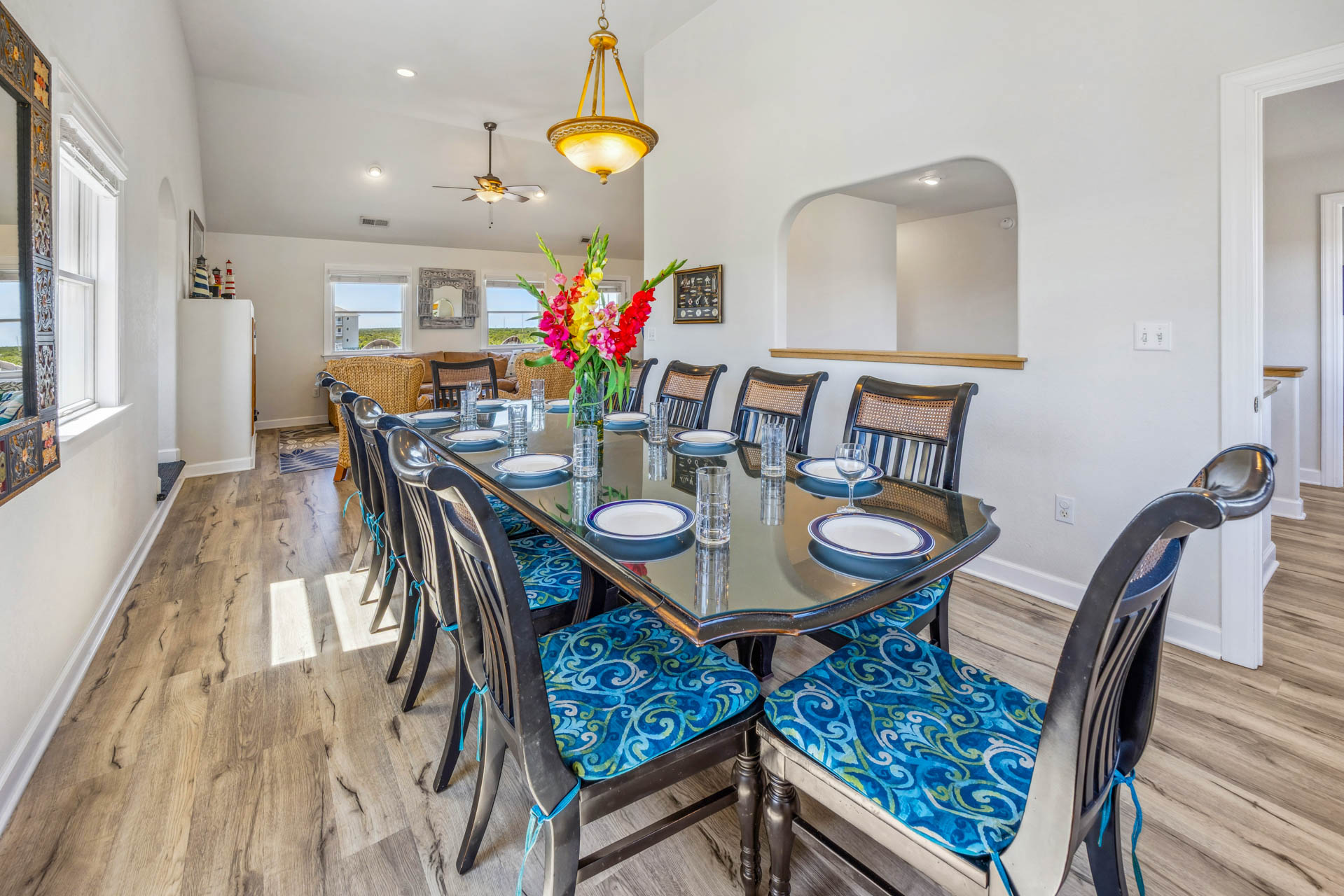 Surf Or Sound Realty 660 Beach Music Dining Area 4