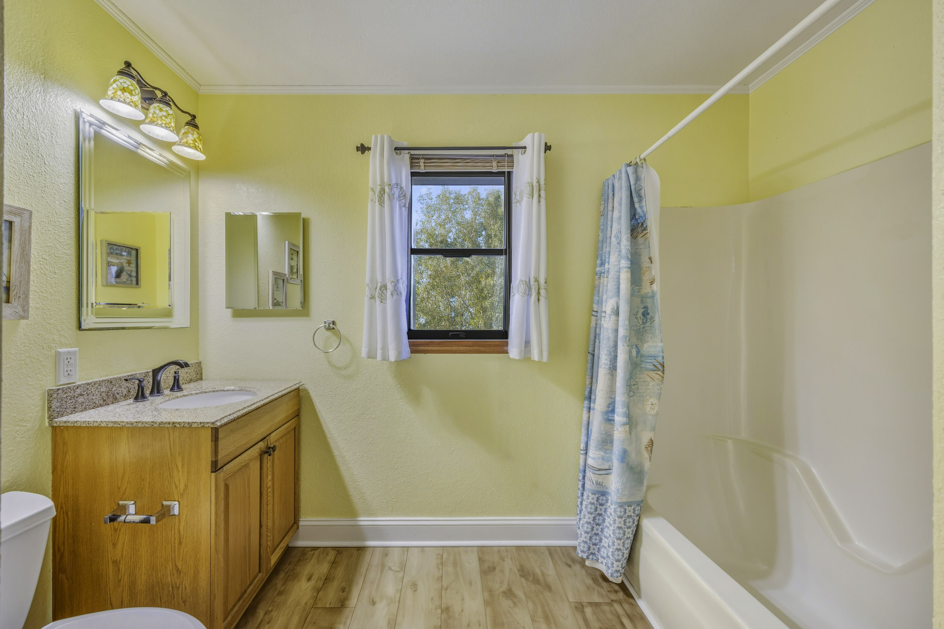 Surf Or Sound Realty 874 Bella Beach Box Bathroom