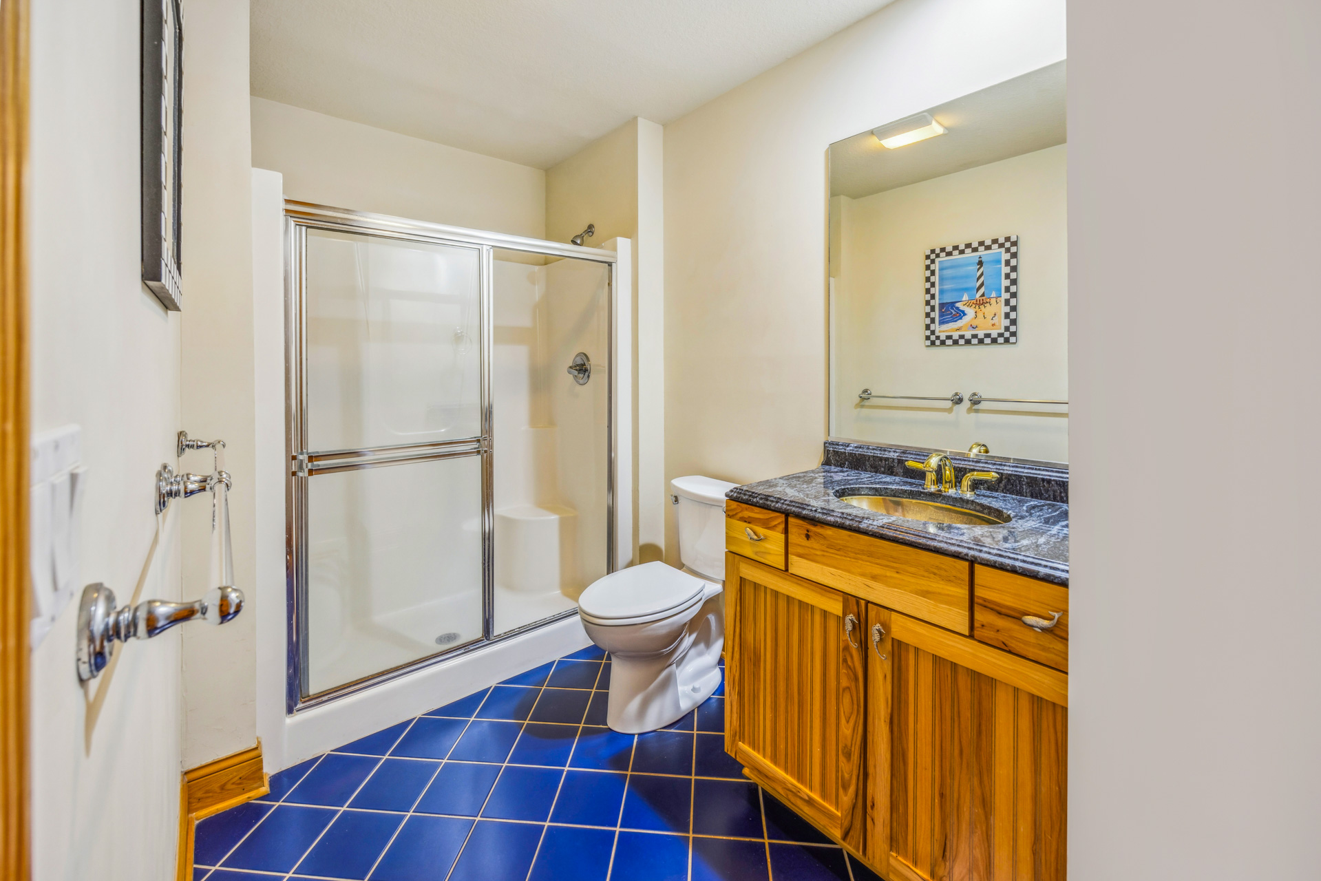 Surf Or Sound Realty 594 Hatteras Escape Bedroom 6 3