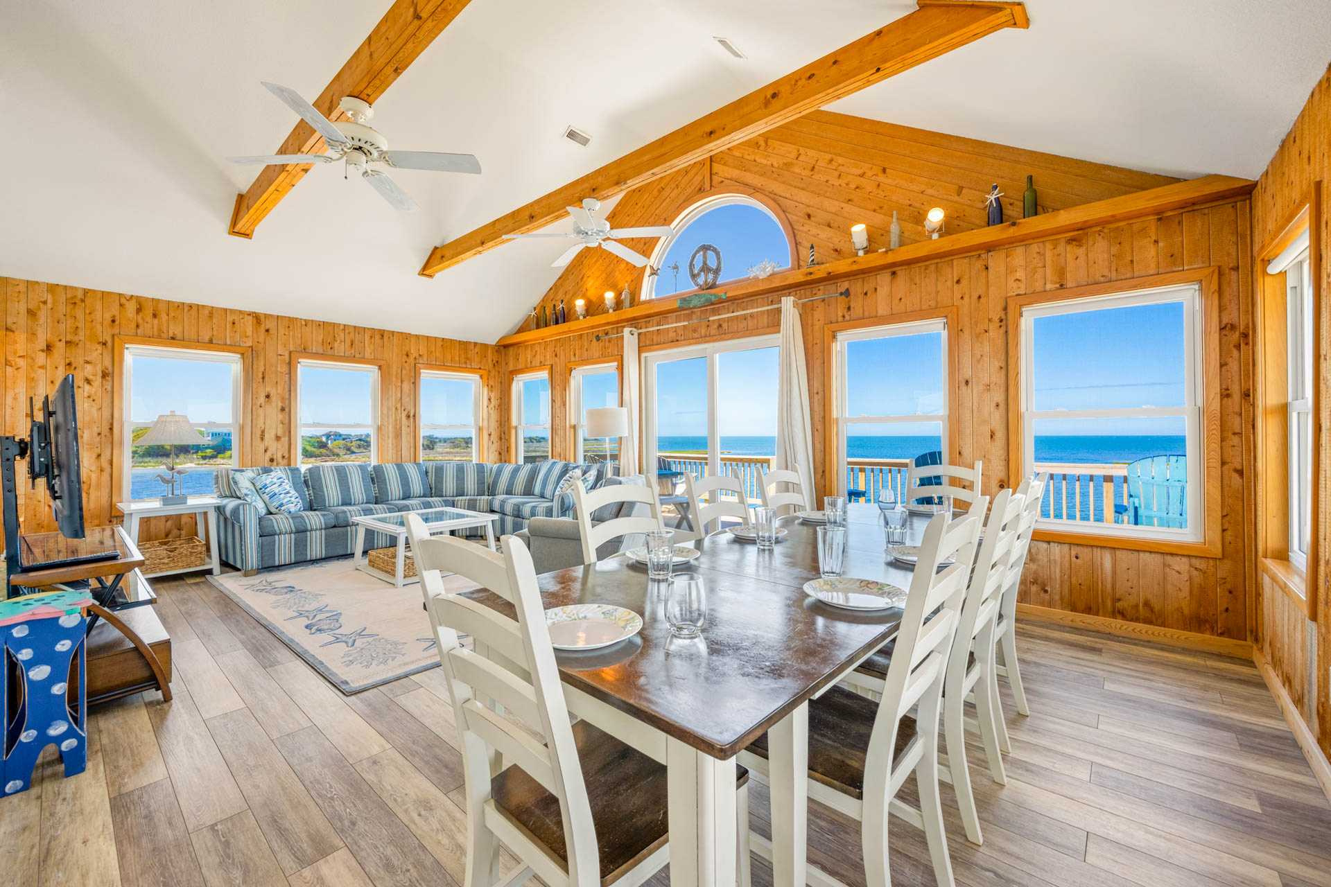 Surf Or Sound Realty 71 Wildwind Dining Area 3