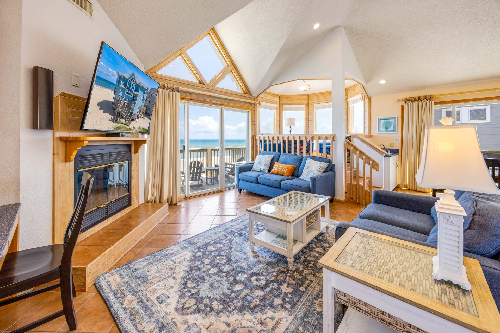 Surf Or Sound Realty 751 Windows To The Sea Great Room 3