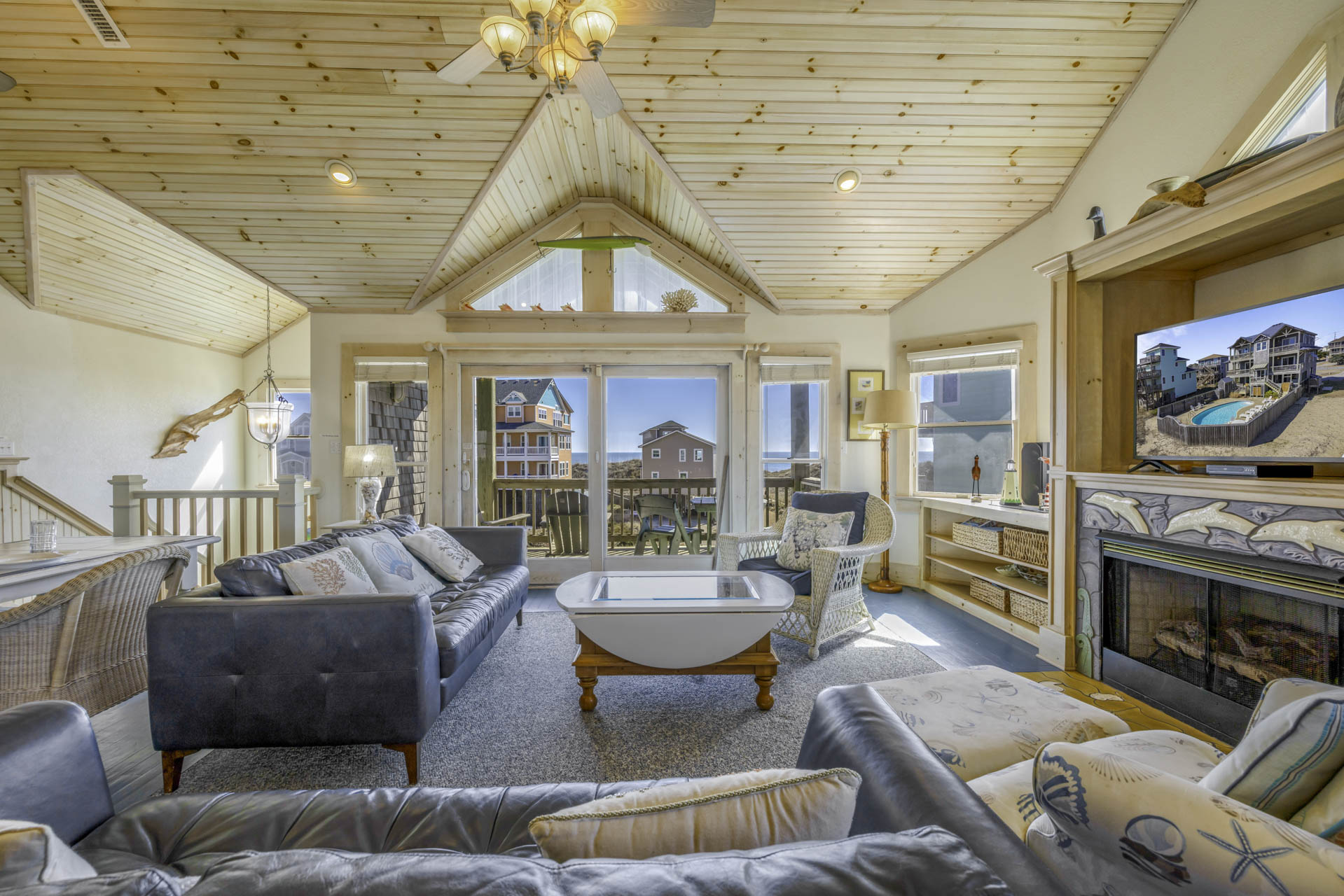 Surf Or Sound Realty 1232 Hatteras Memories Great Room 4