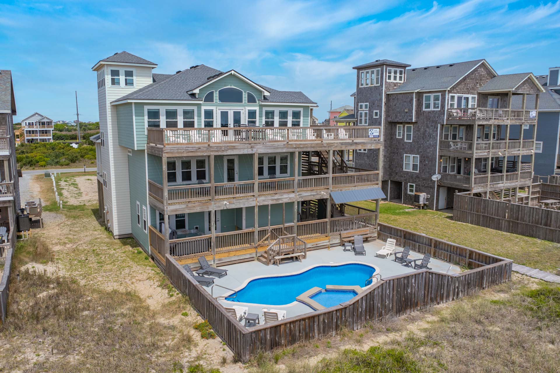 Surf Or Sound Realty 1065 Shorehouse Exterior 6