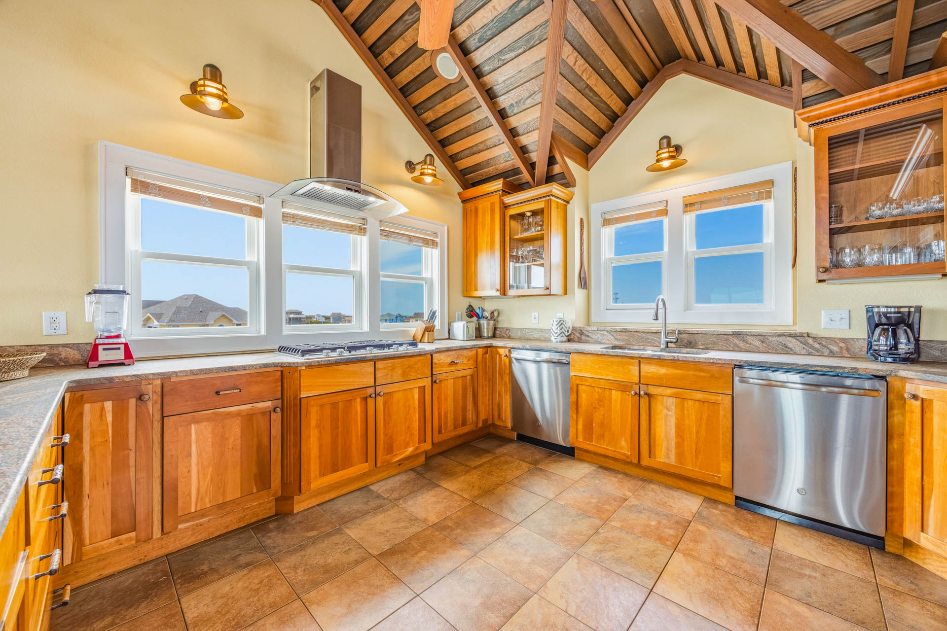 Surf Or Sound Realty 957 Coral Breeze Kitchen 2