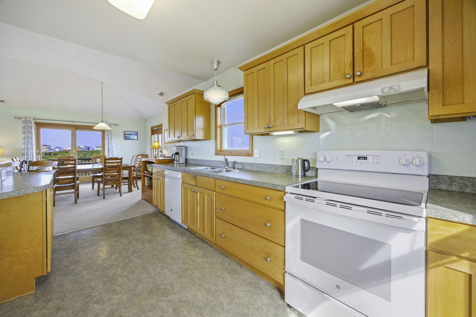 Surf Or Sound Realty 1235 Belle Vie Kitchen 3