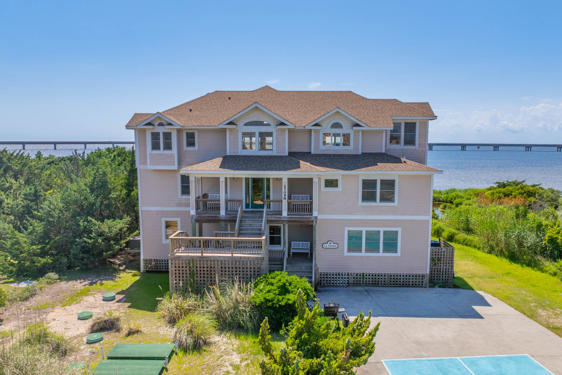 Surf Or Sound Realty 566 La Familia Exterior 6