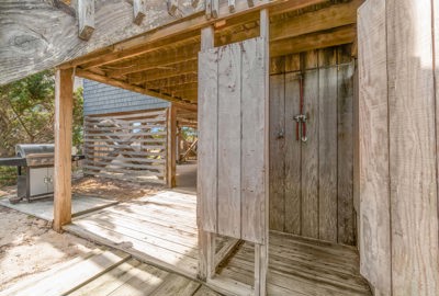 Surf Or Sound Realty 526 Bryson Herrick Outdoor Shower